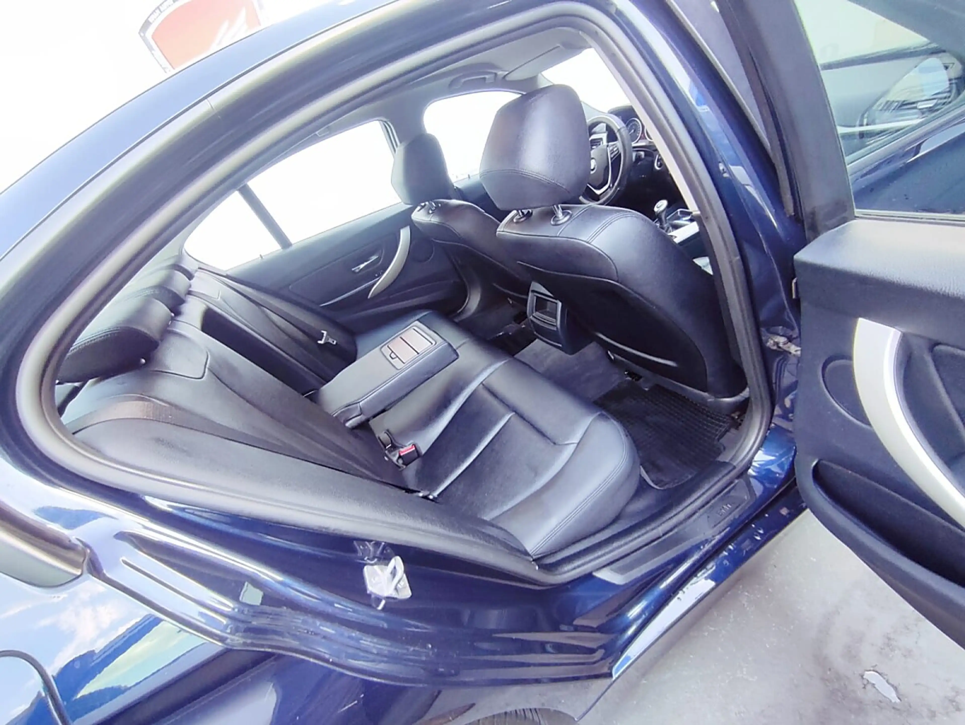 BMW 316 d — photo 12