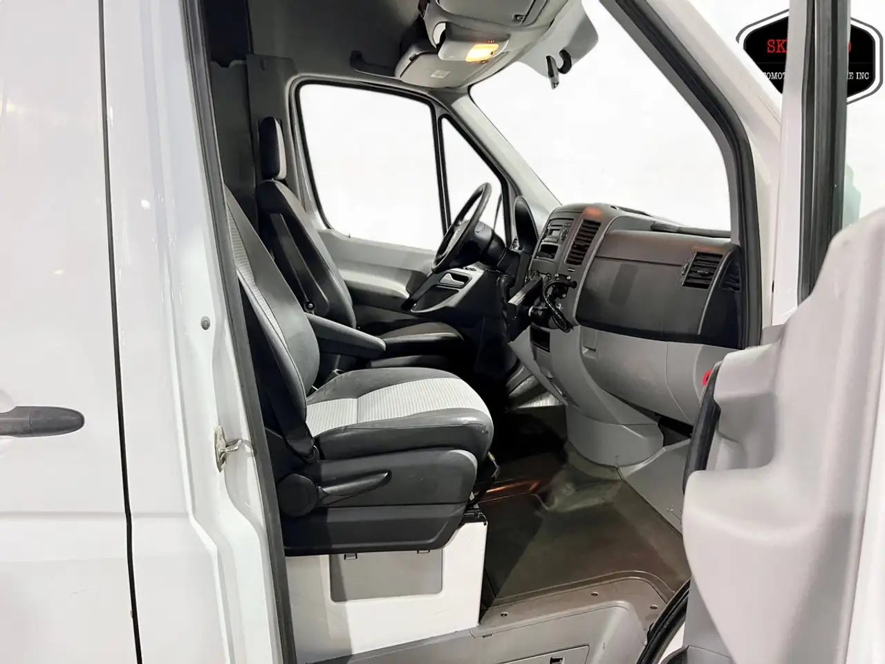 Dodge Sprinter photo Dodge Sprinter