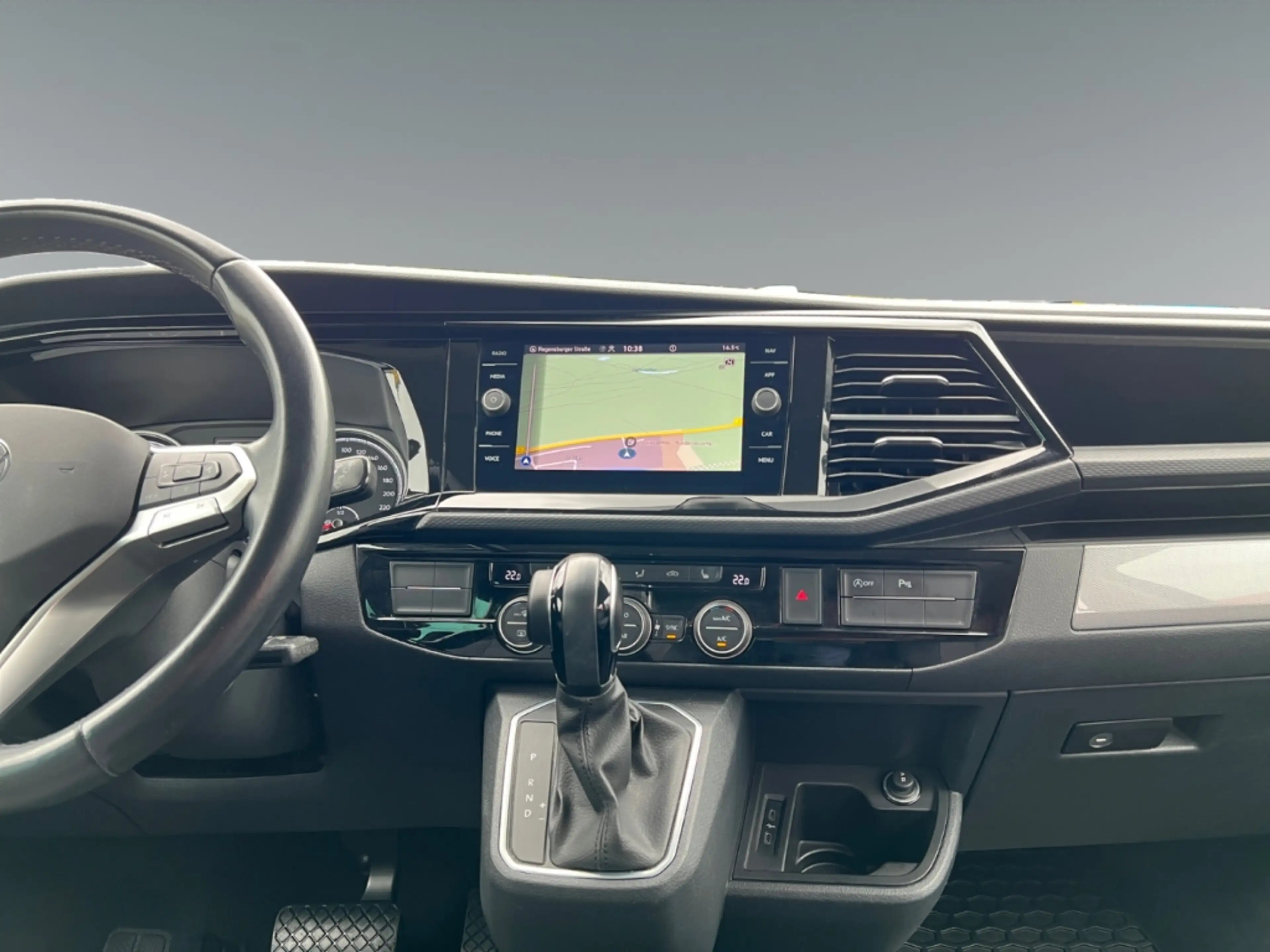 Volkswagen T6.1 Multivan 4MOTION Generation Six Navi LED Dyn. Kurvenlicht A — photo 5