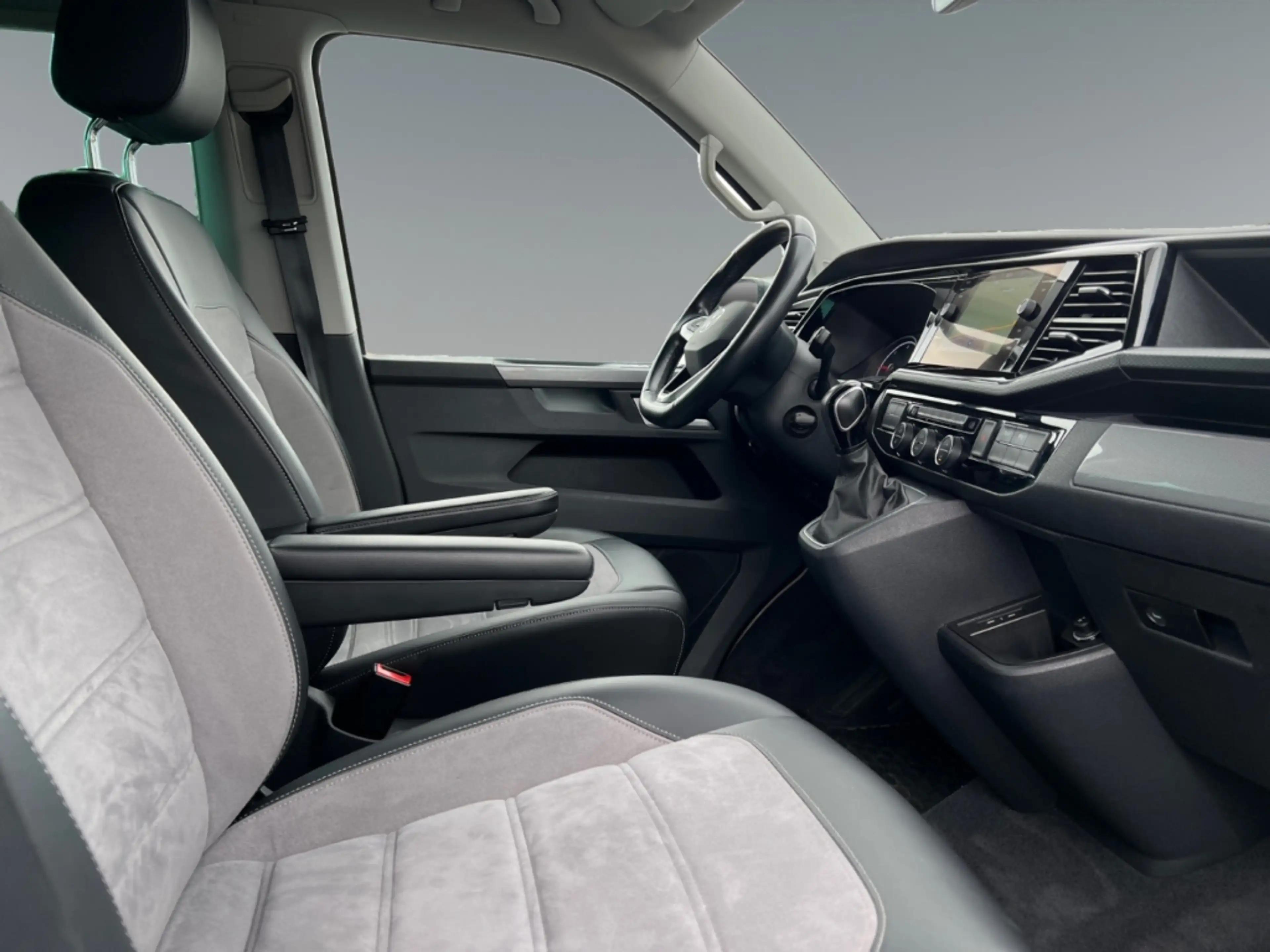 Volkswagen T6.1 Multivan 4MOTION Generation Six Navi LED Dyn. Kurvenlicht A — photo 6