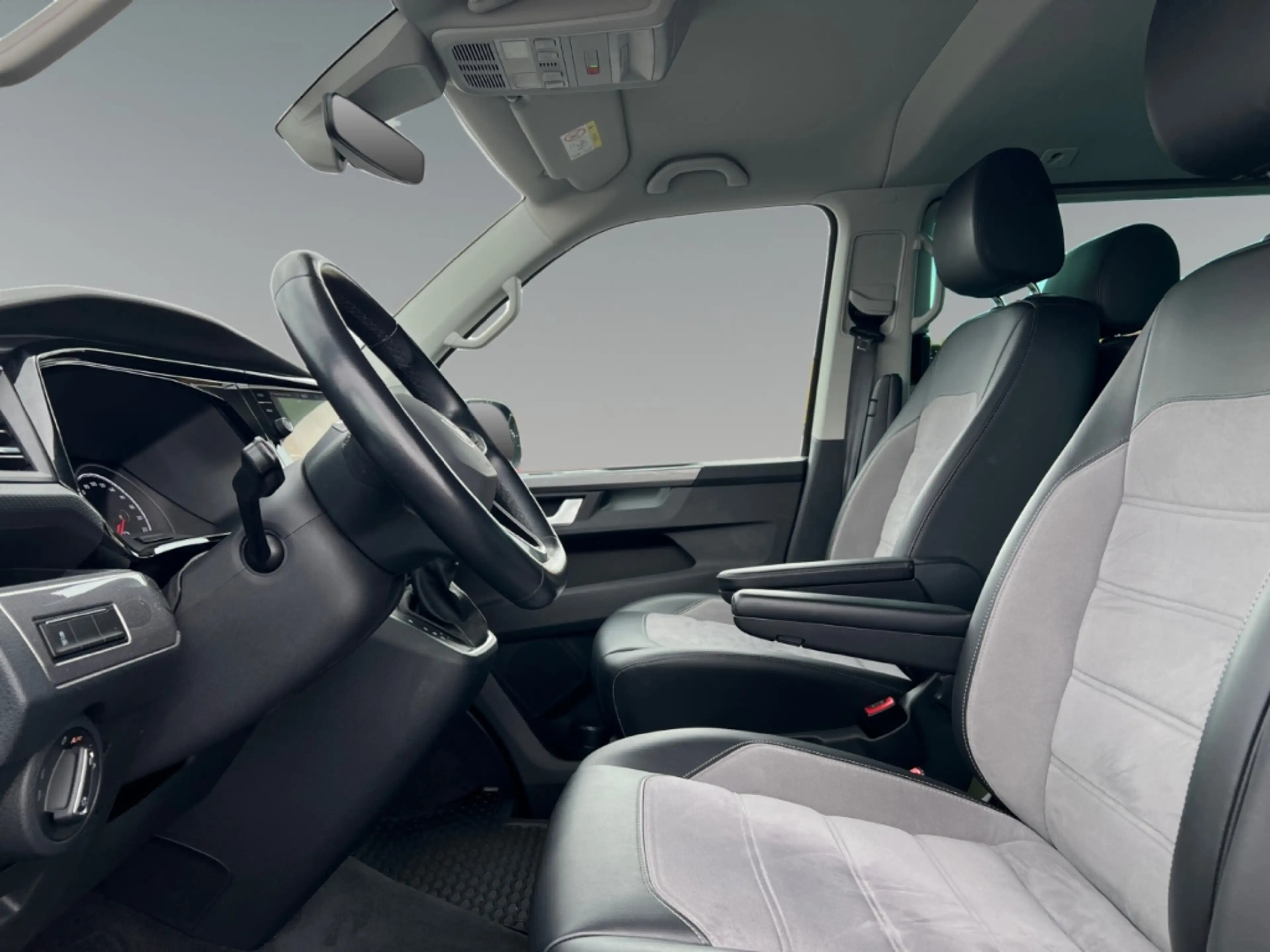 Volkswagen T6.1 Multivan 4MOTION Generation Six Navi LED Dyn. Kurvenlicht A — photo 10