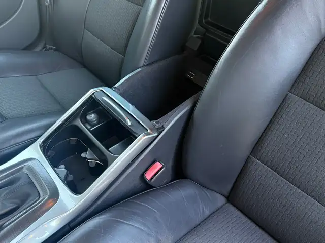Volvo V70 view 25