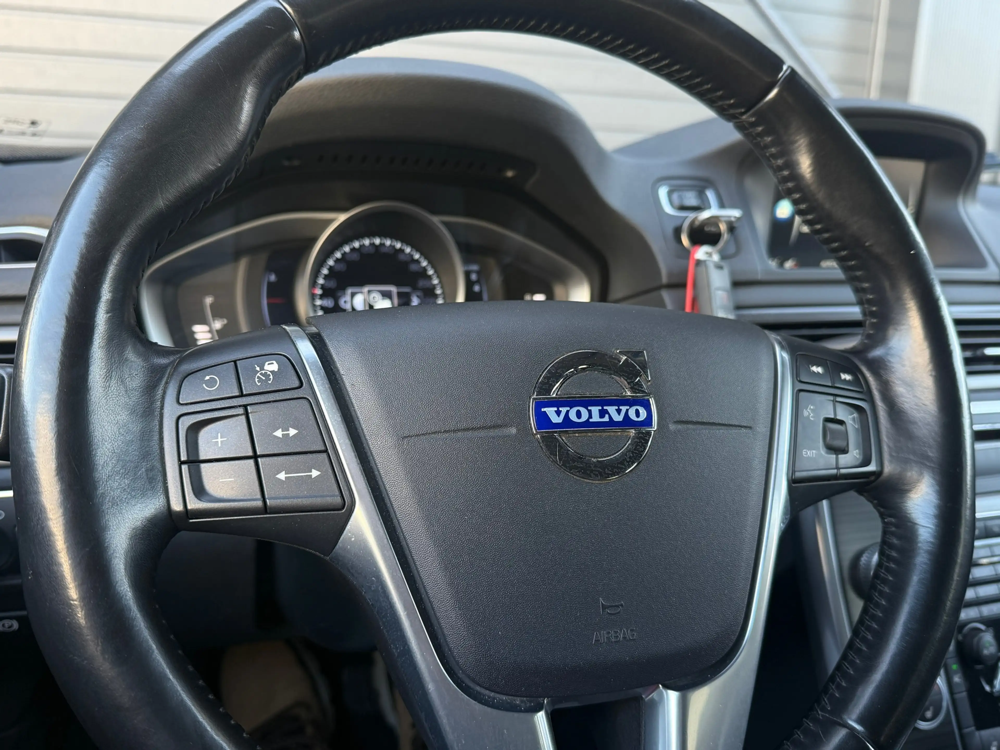 Volvo V70 2.0 T4 Dynamic, ACC, Stoel/Stuur verw., Afn Trekha — photo 8