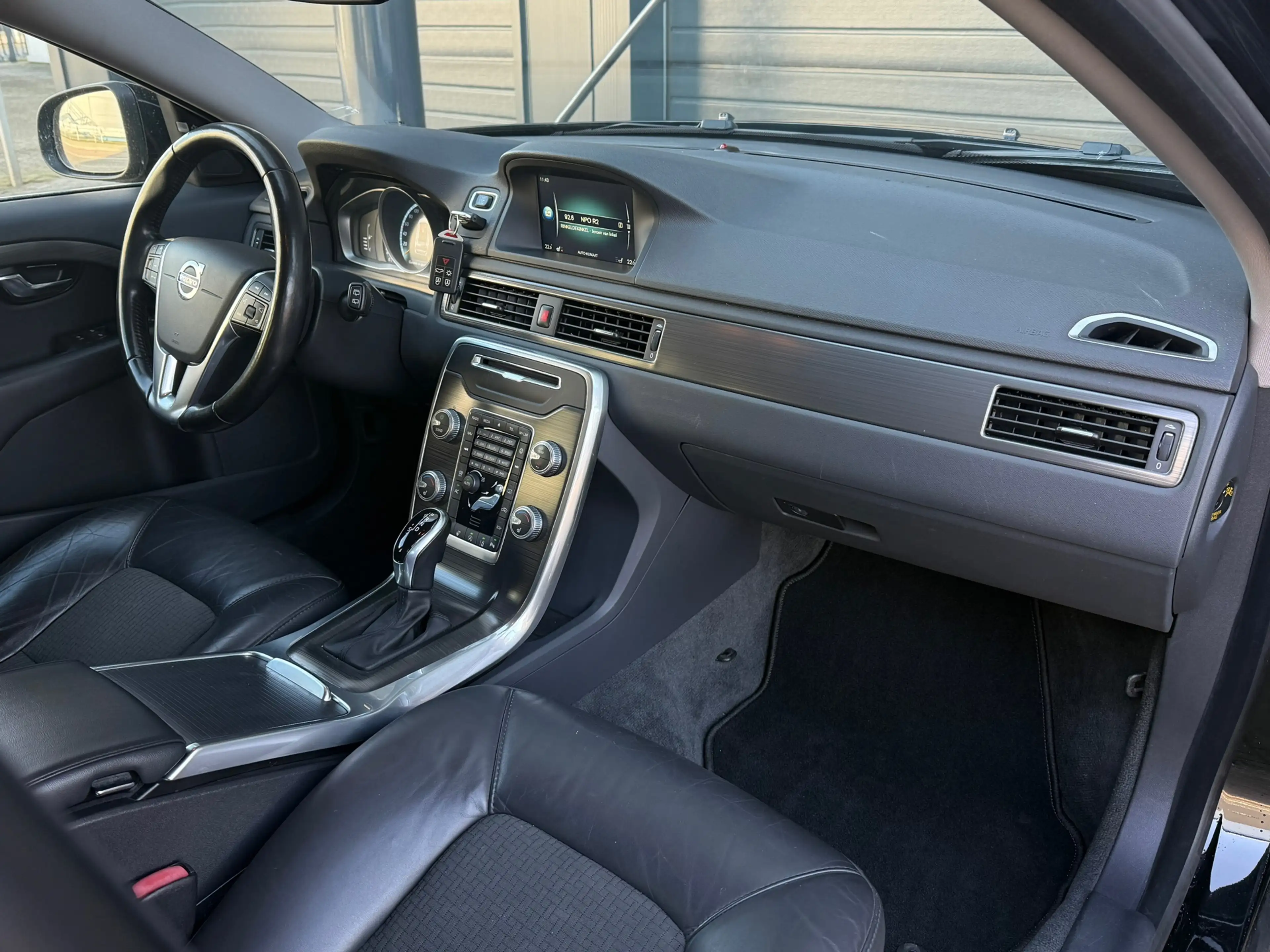 Volvo V70 2.0 T4 Dynamic, ACC, Stoel/Stuur verw., Afn Trekha — photo 14