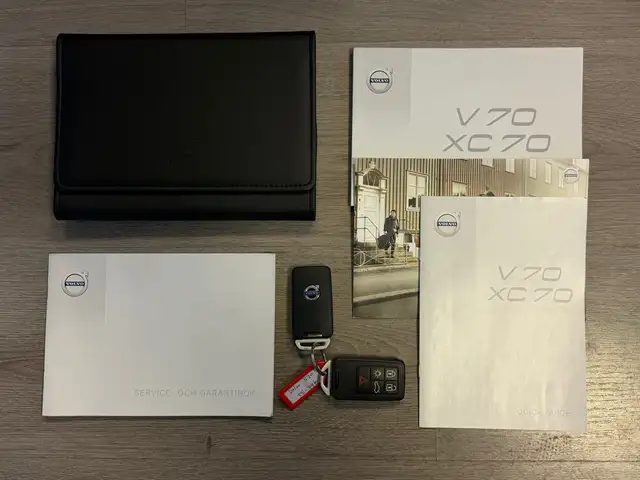 Volvo V70 view 11