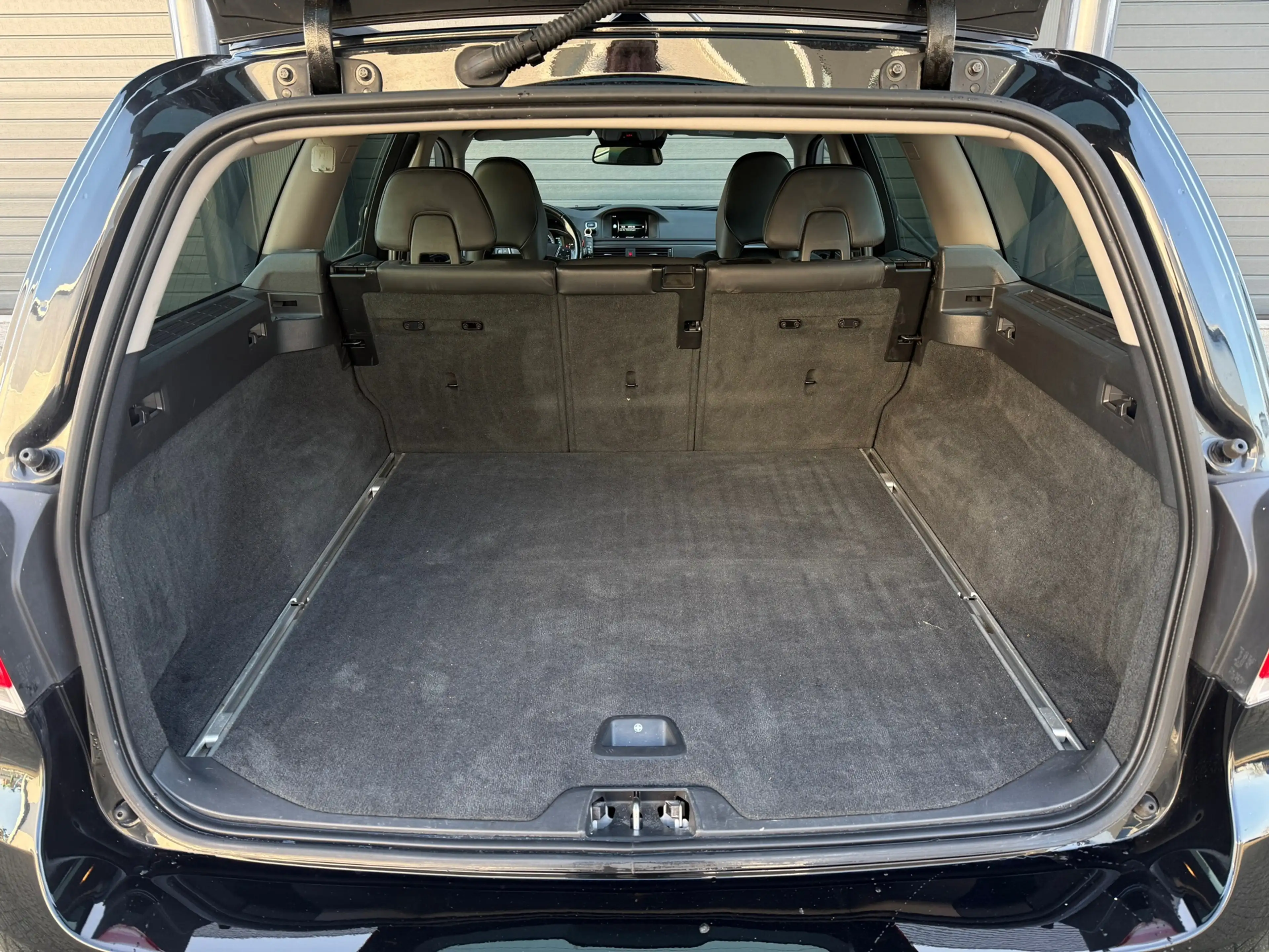 Volvo V70 2.0 T4 Dynamic, ACC, Stoel/Stuur verw., Afn Trekha — photo 27