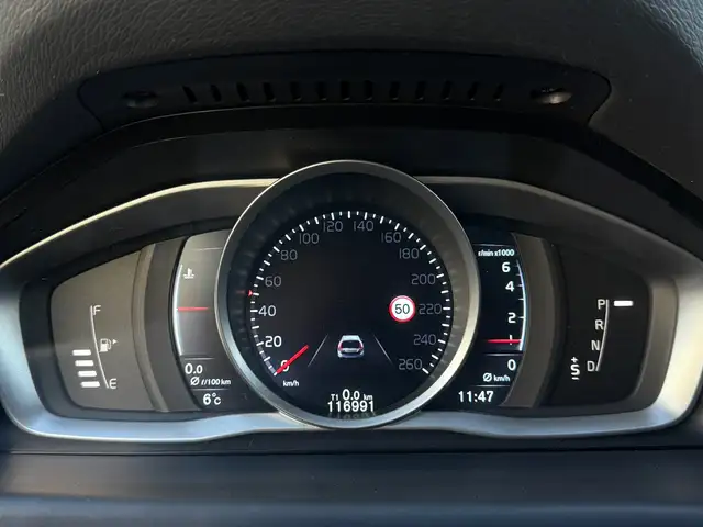 Volvo V70 view 18