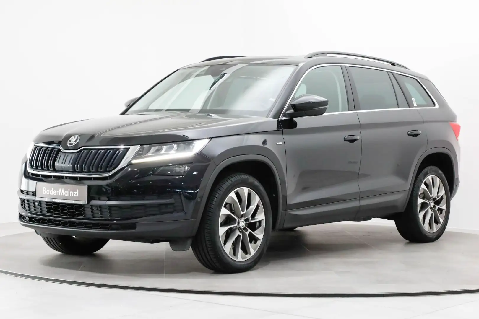 Skoda Kodiaq 2.0 TDI DSG Clever AHK Pano Navi Kamera Schwarz - 2