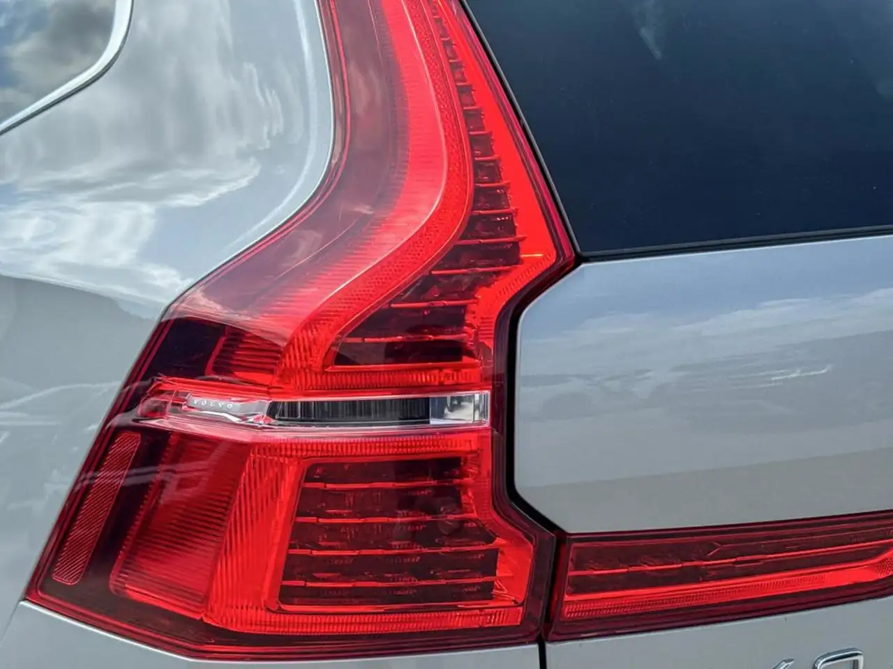 Volvo XC60 снимка Volvo XC60