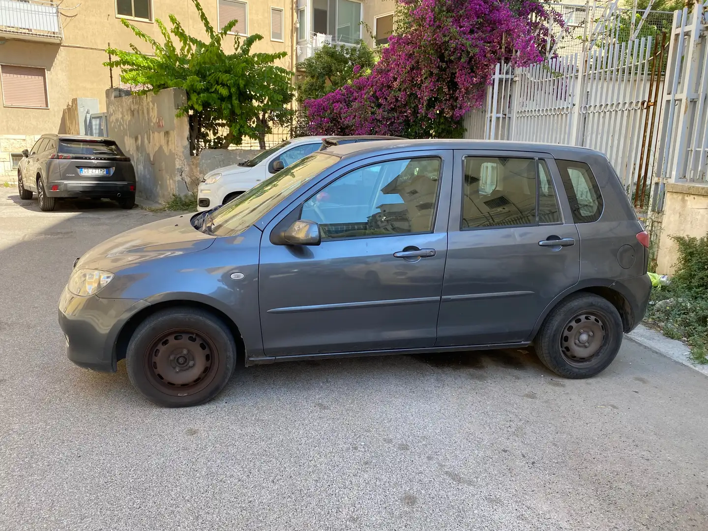 Mazda 2 1.4 td SonyEricsson 68cv - 2