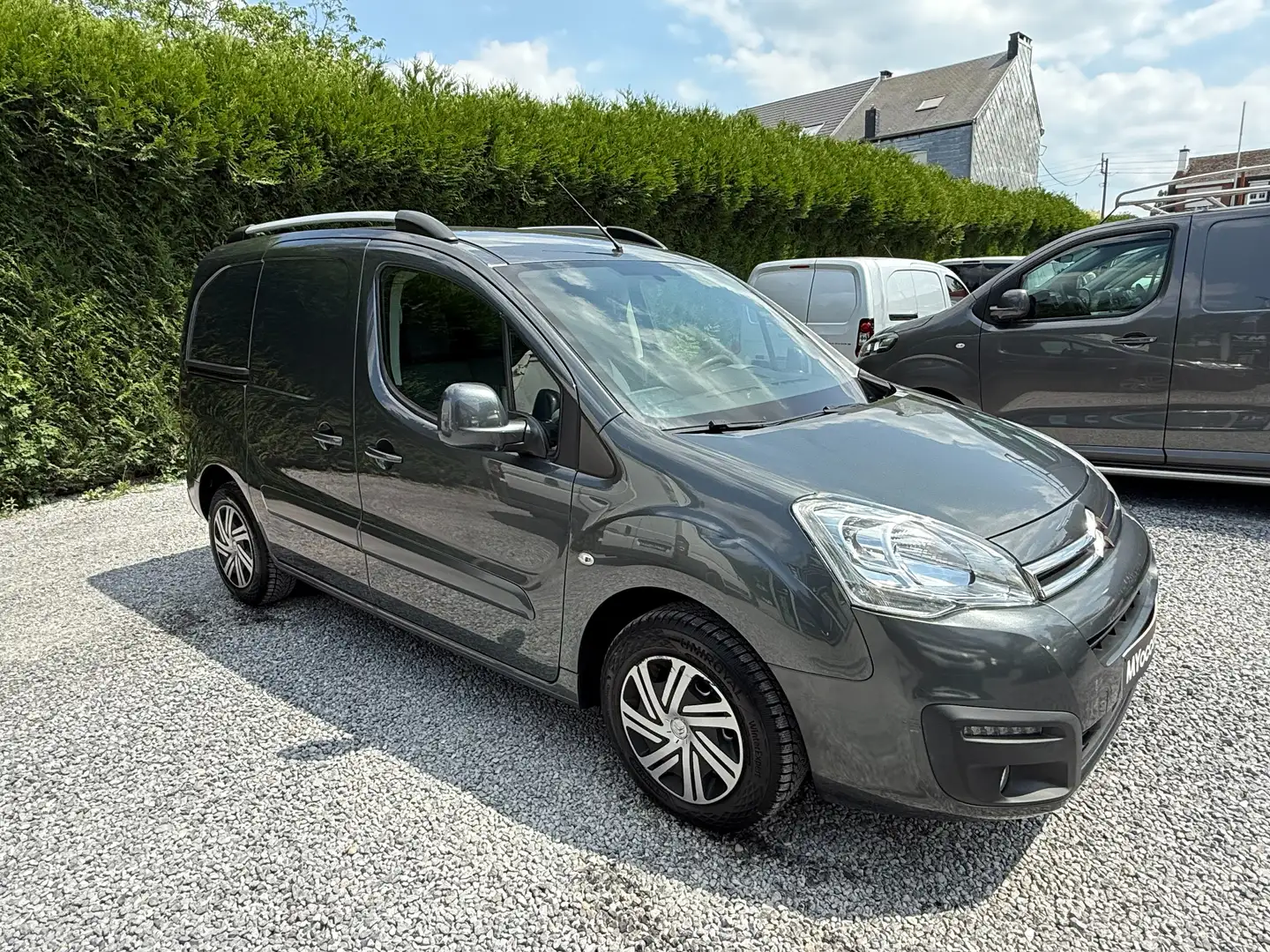 Citroen Berlingo 1.6 HDi - 76.000 KM SEULEMENT - UTILITAIRE  - 3 PL Grijs - 2