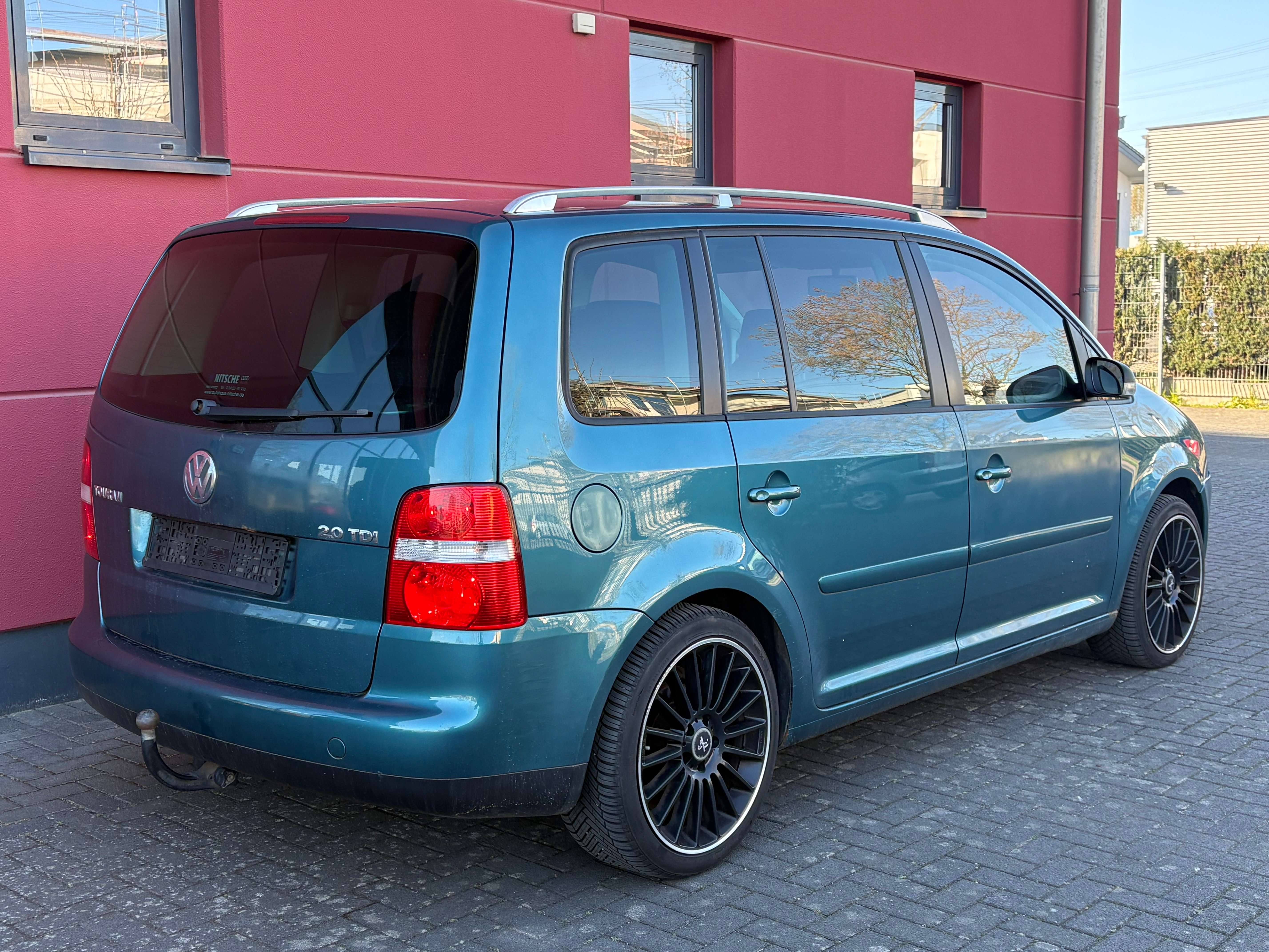 Second hand Volkswagen Touran 2.0