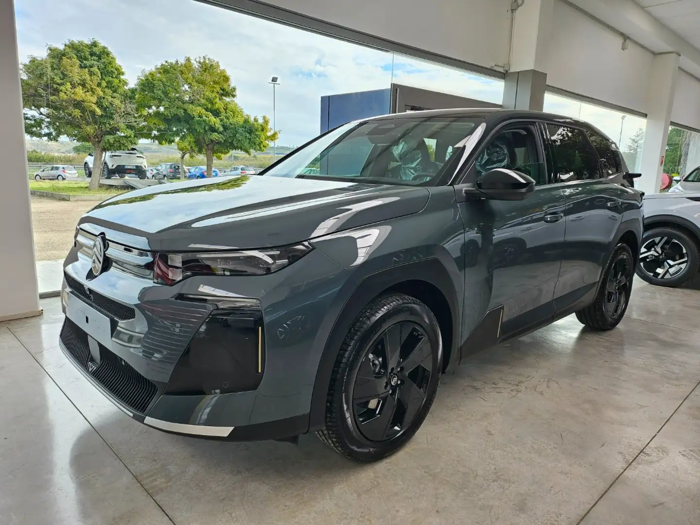 Citroen C5 Aircross Hybrid 145 e-DCS6 Max KM. ZERO Gris - 2