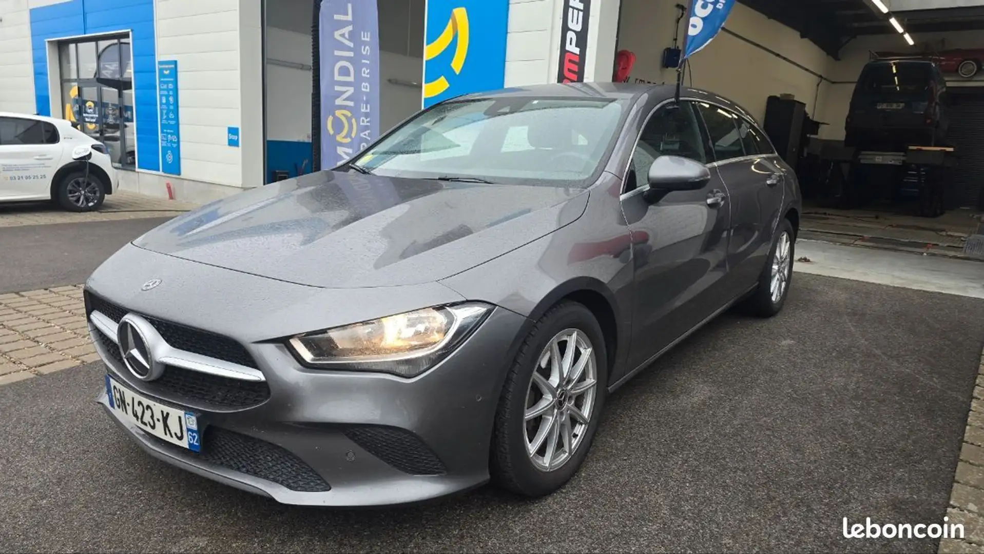 Mercedes-Benz CLA 180 Mercedes 180D break progressive Line 04-2020 178500kms Grijs - 2