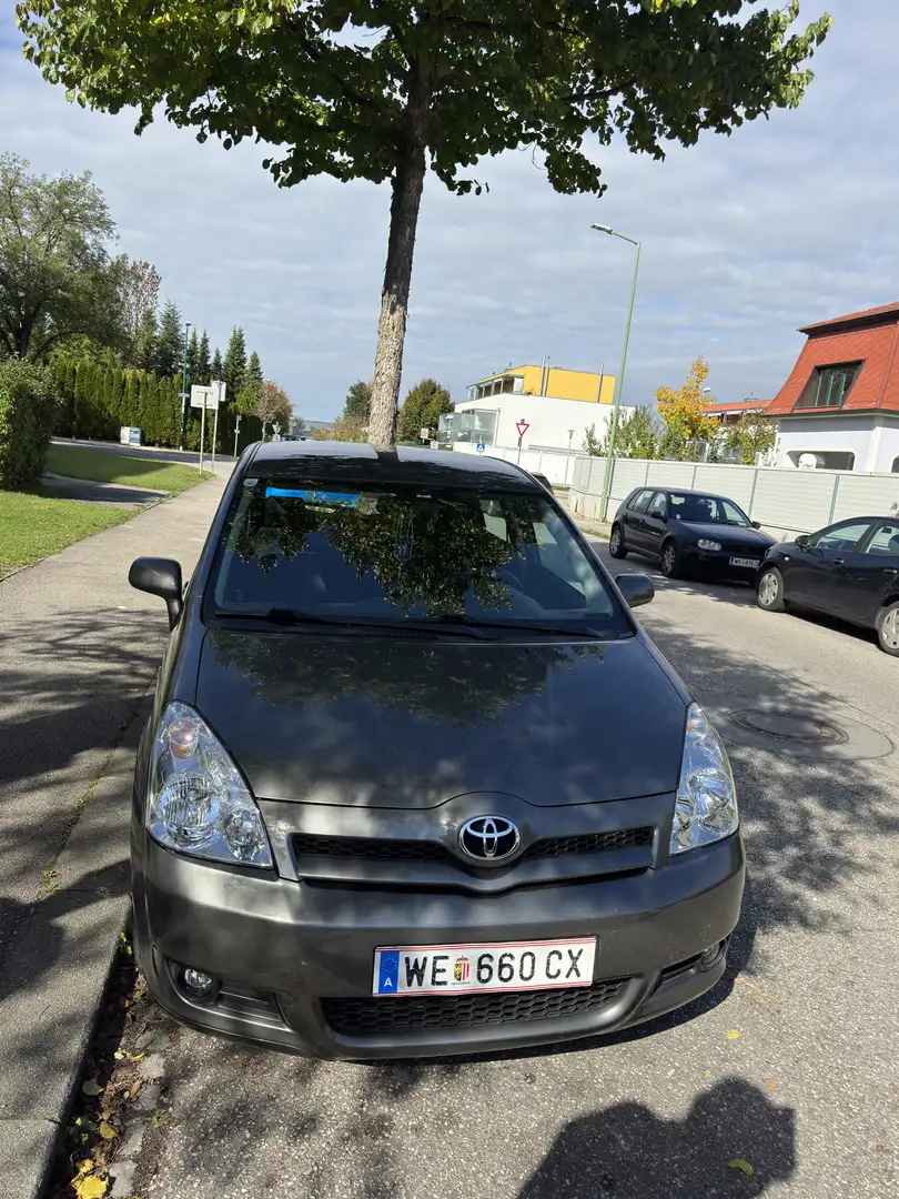 Toyota Corolla Verso 2,2 D-4D 135 Linea Sol Ds. - 2