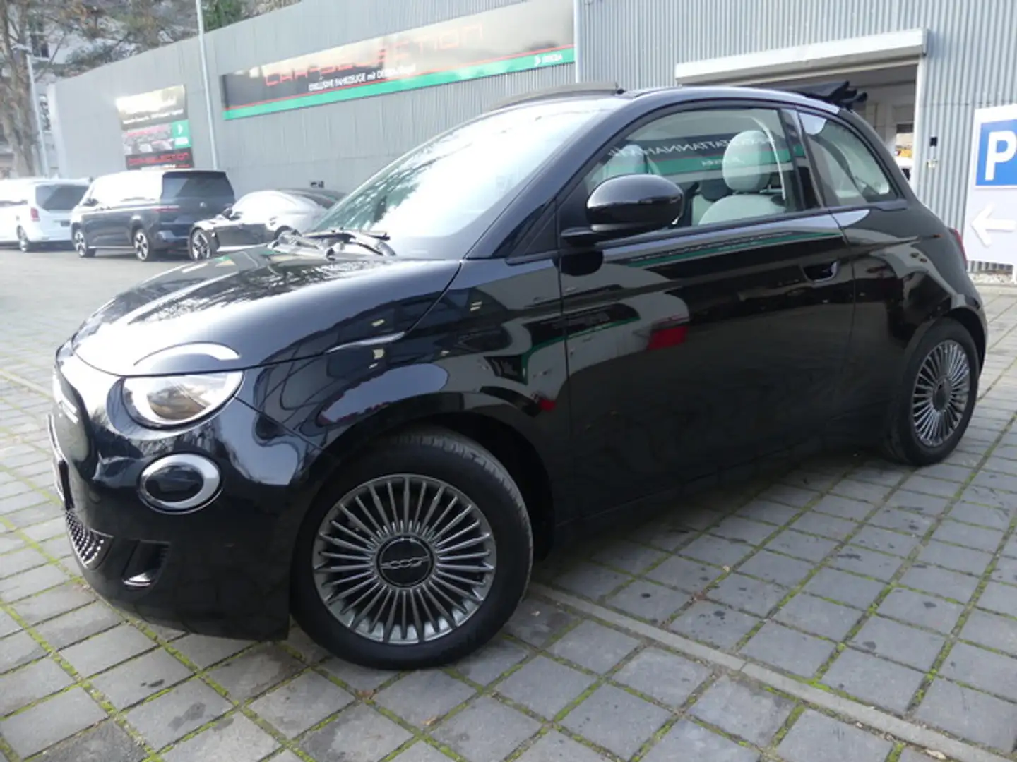 Fiat 500e C Icon 87KW NAVI/SHZ/CARPLAY Schwarz - 2