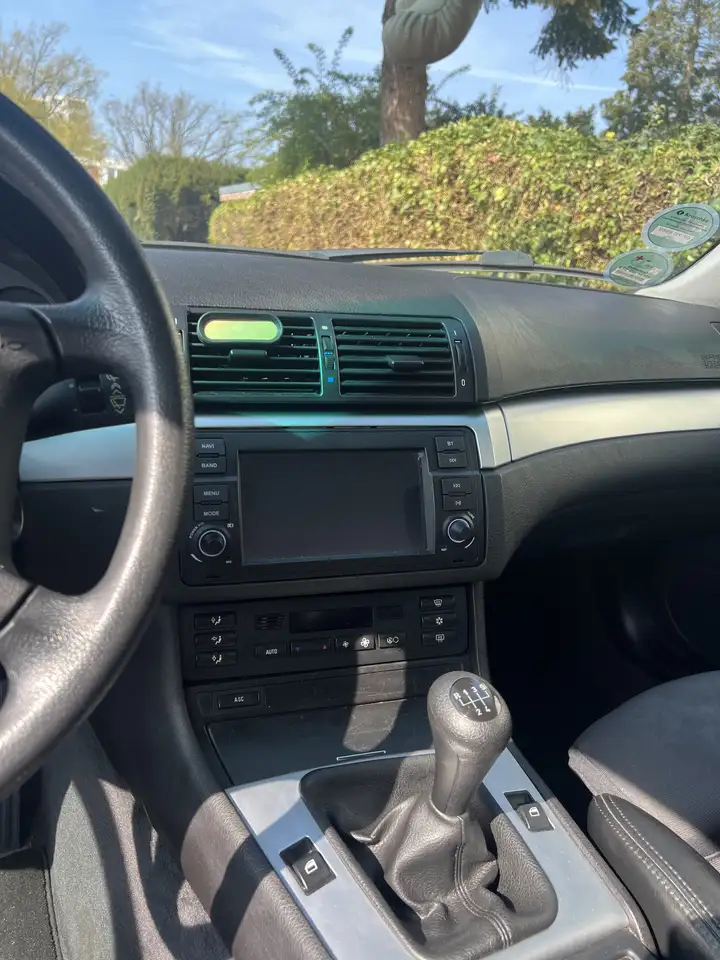 BMW 320i, foto 9