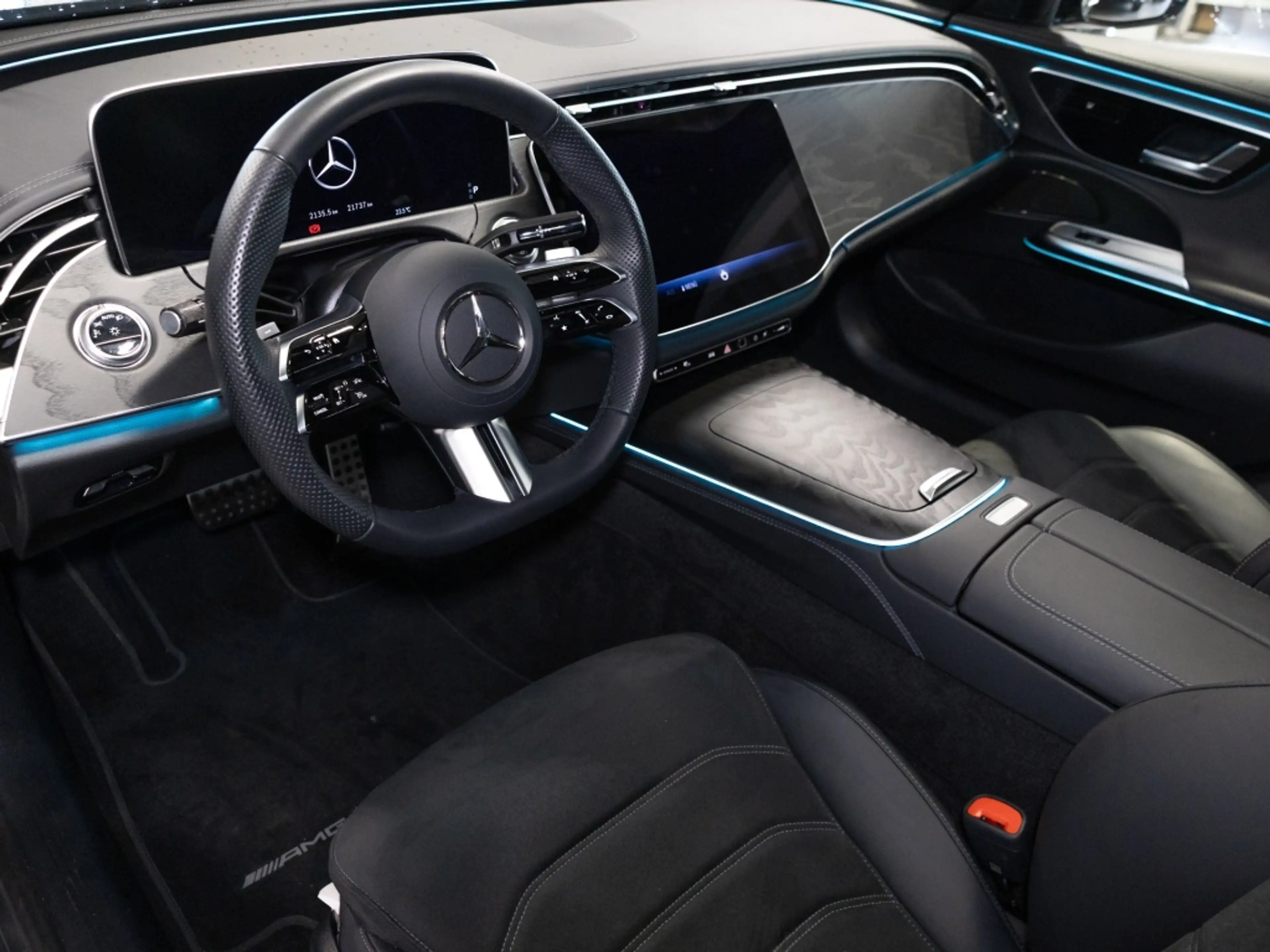 Mercedes-Benz E 200 T , AMG NIGHT AHK DISTR KAMERA PANO SPUR — photo 7