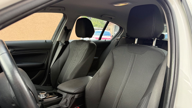 BMW 118 i Sport Line+LED+NAVI+AUT+SITZH.+ERST 45.000 — photo 11