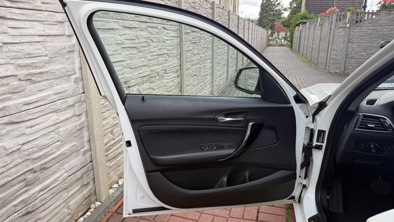 BMW 118 i Sport Line+LED+NAVI+AUT+SITZH.+ERST 45.000 — photo 9
