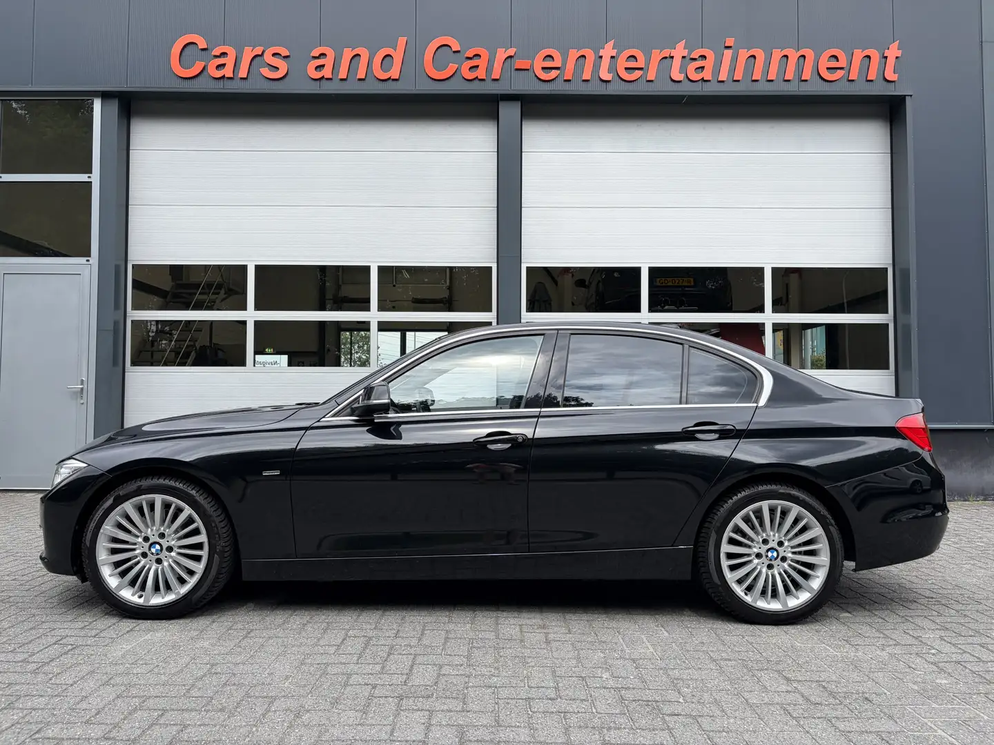 BMW 328 3-serie 328i High Executive Luxury Schwarz - 2