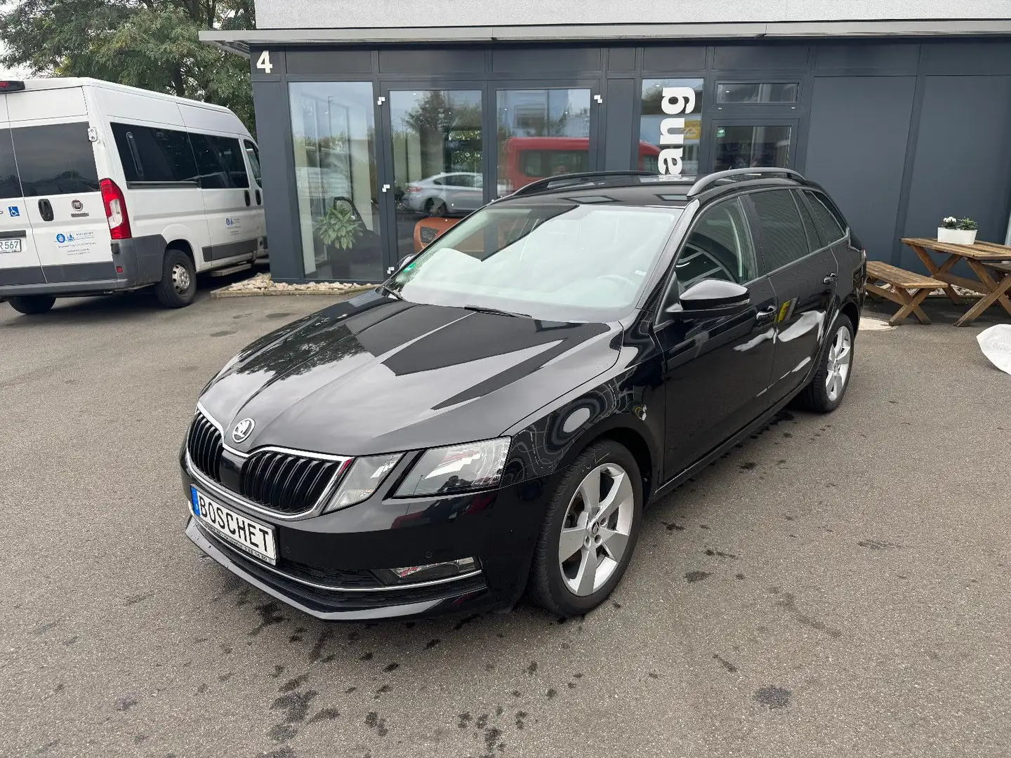 Skoda Octavia Combi Style ALU Kombi 8xFach Zwart - 1