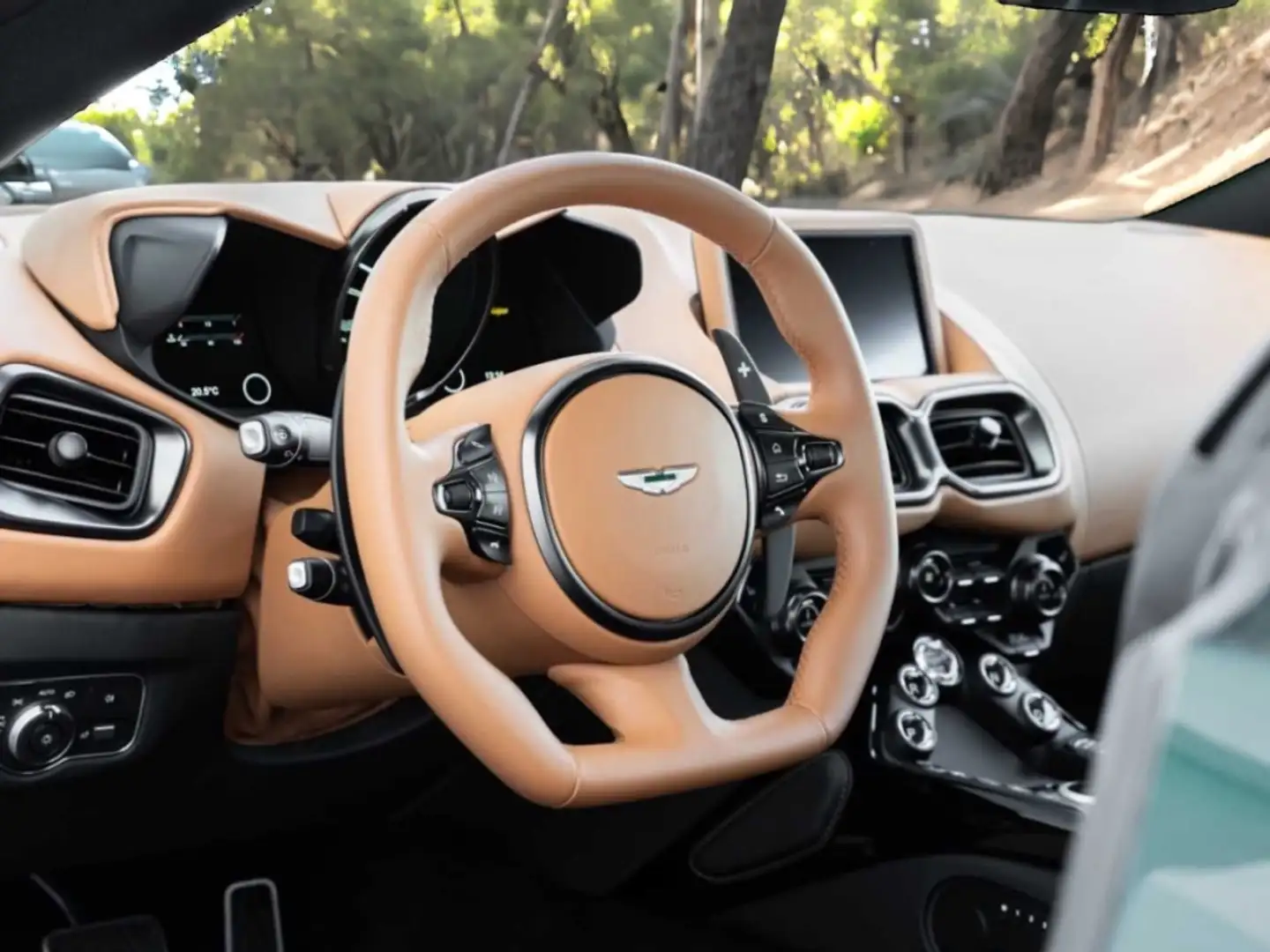 Aston Martin Vantage Verde - 2