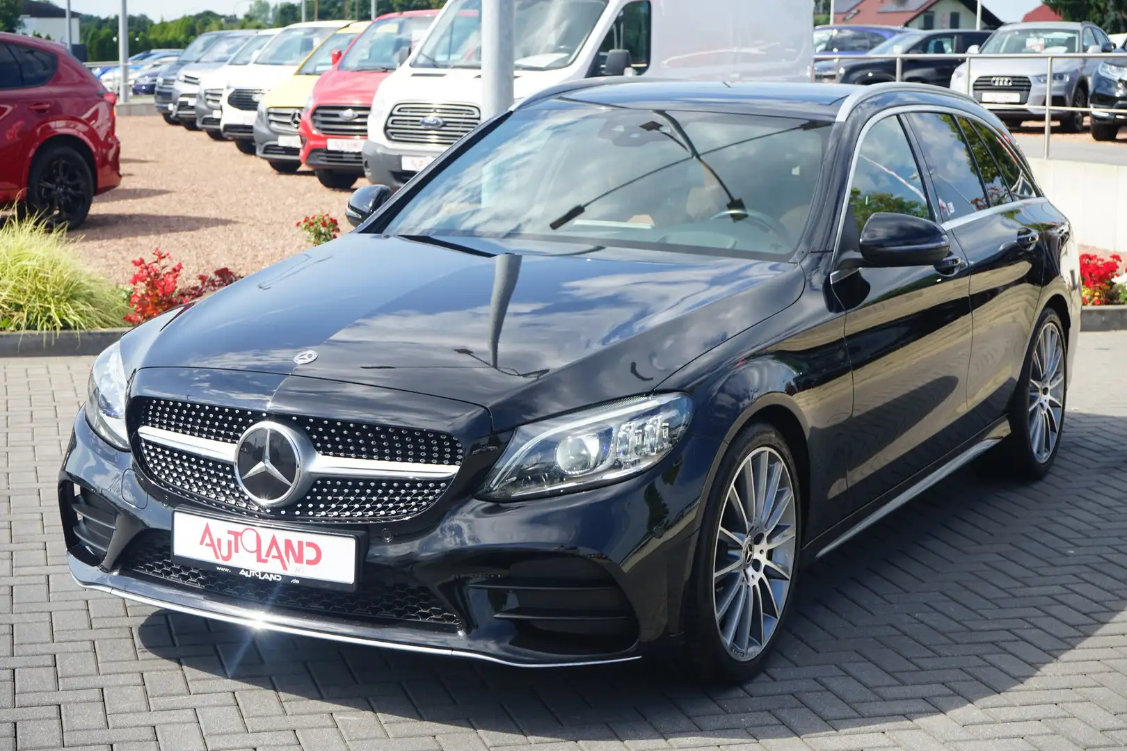 Mercedes-Benz C 300 C300 T-Modell AMG Line SHZ LED Navi Panorama ACC Schwarz - 2