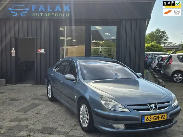 Peugeot 607 2.2-16V