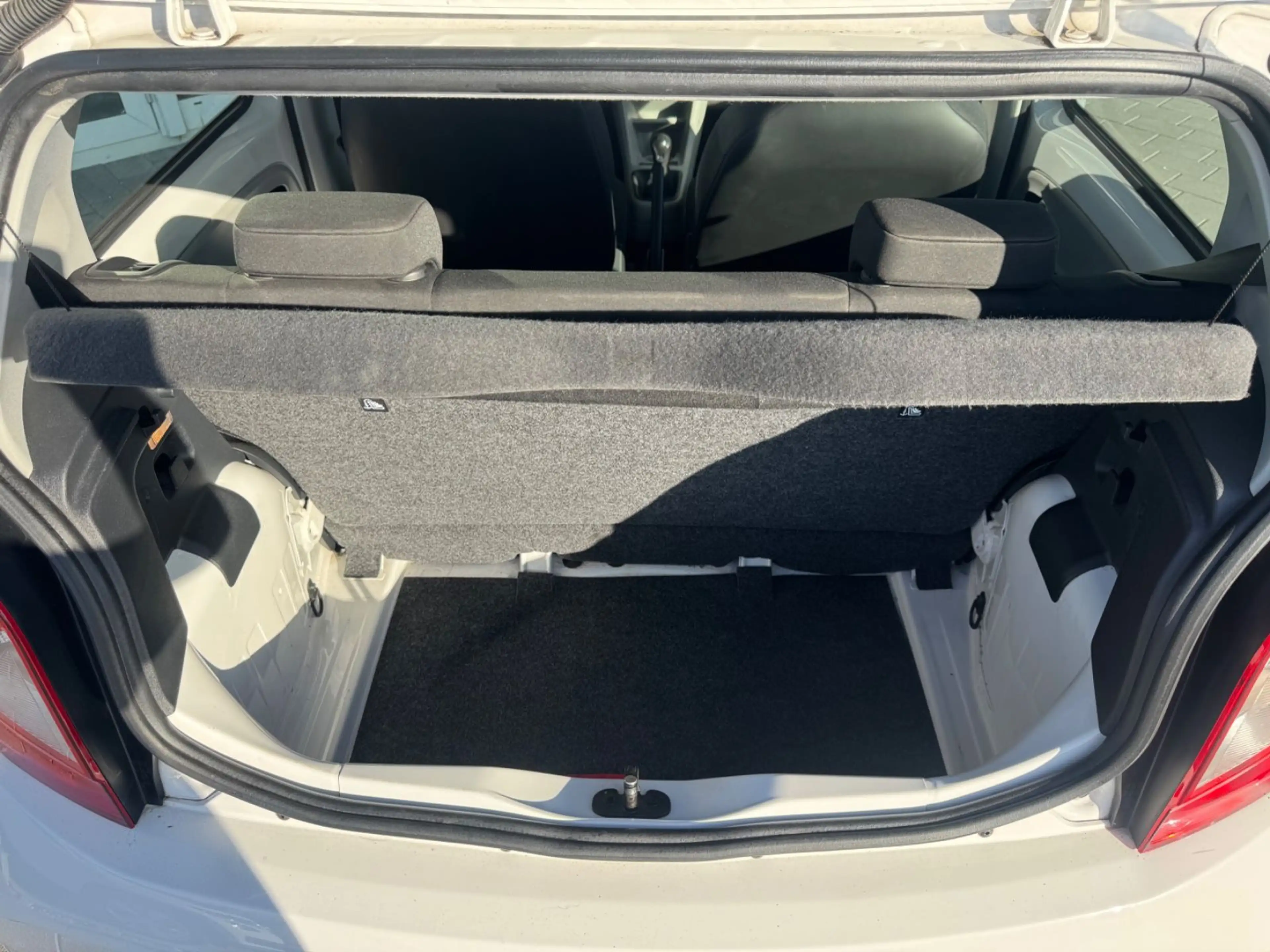 SEAT Mii 1,0 Klima Tempomat PDC Bluetooth 5-trg. — photo 7