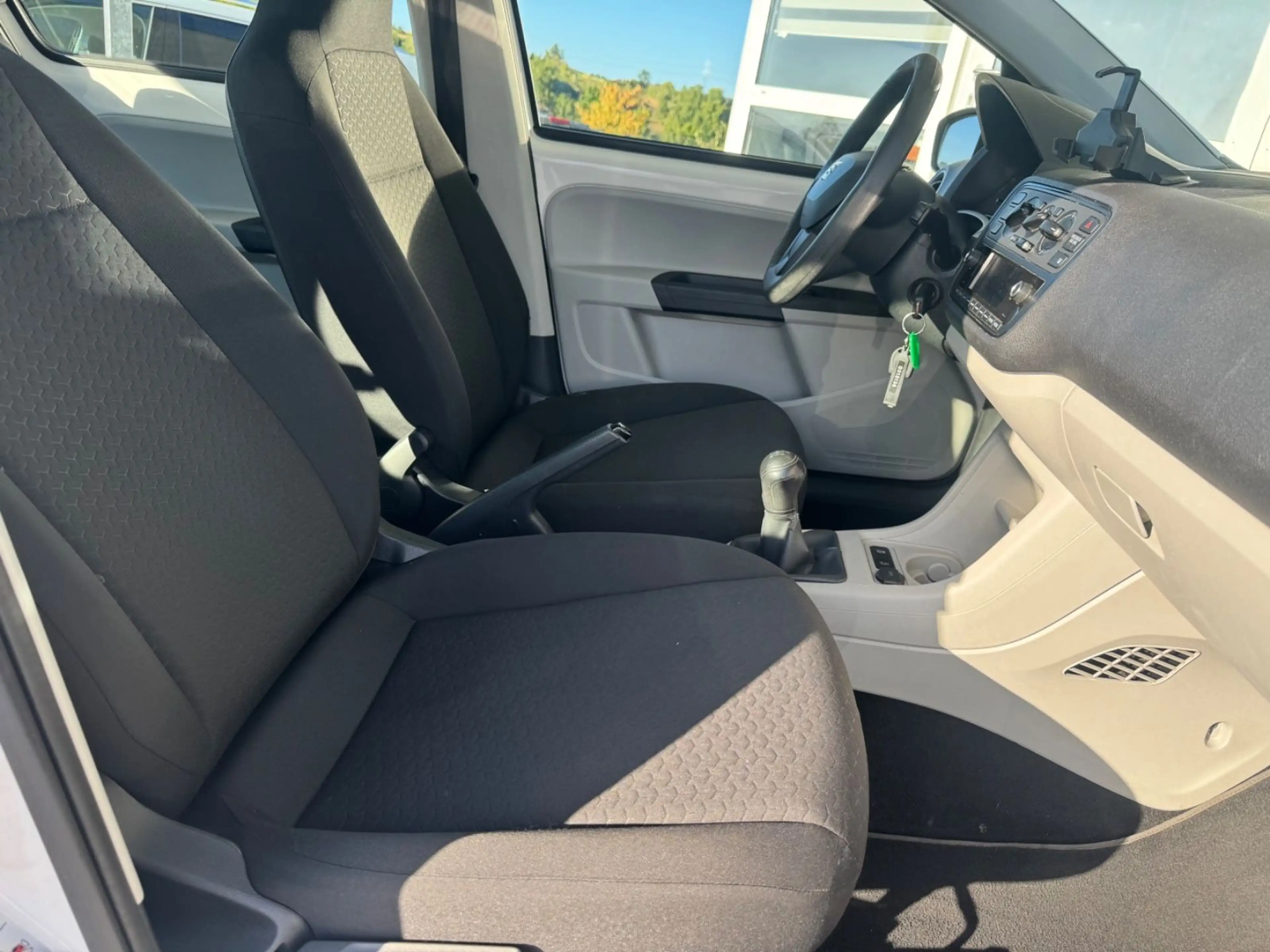 SEAT Mii 1,0 Klima Tempomat PDC Bluetooth 5-trg. — photo 14