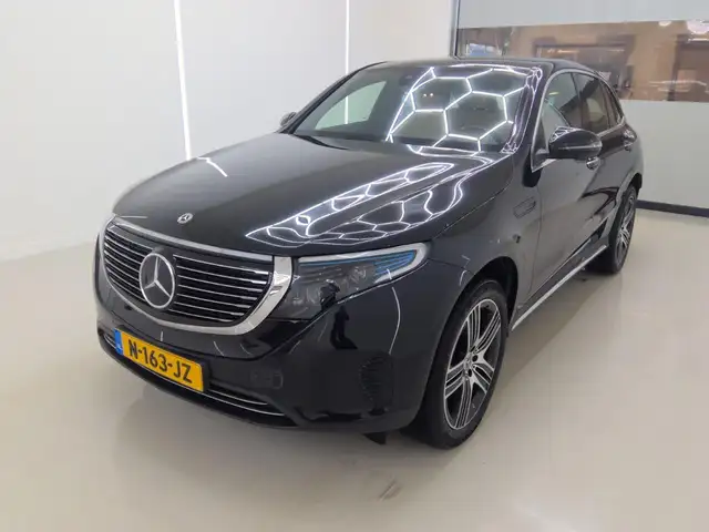 Mercedes-Benz EQC 400 4MATIC 408pk Luxury [ TREKHAAK+PANO+20 INCH+STOELV