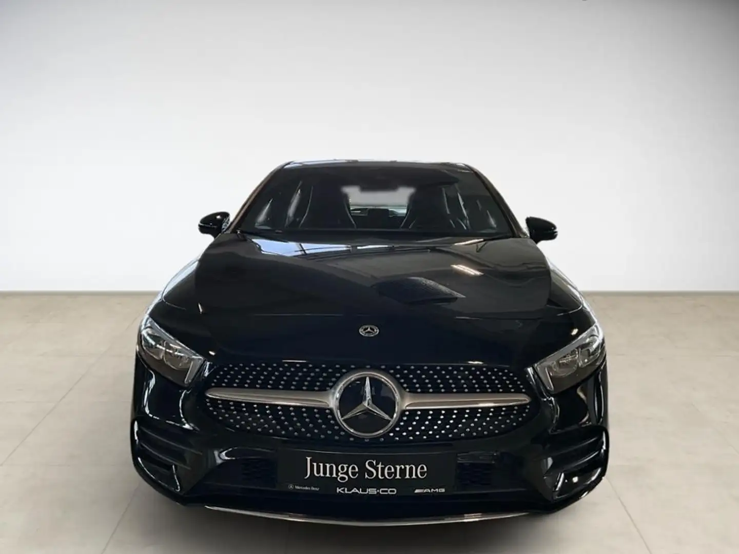 Mercedes-Benz A 200 AMG Kompaktlimousine S-Sitz KAM PDC SpurH Black - 2