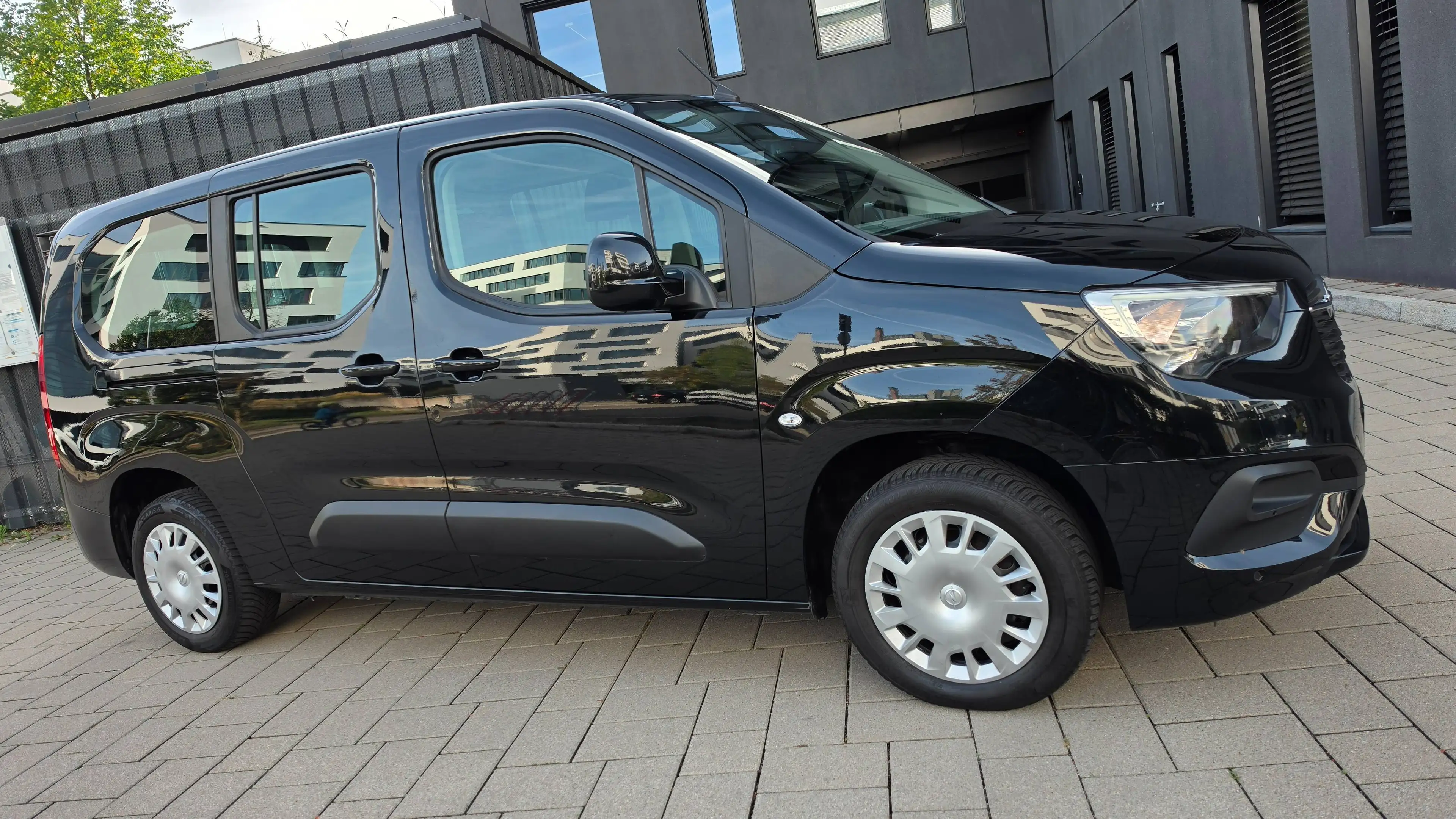 Opel Combo Life Combo LANG+GARANTIE+TÜV+ANHÄNGER+NAVI+KAMERA+PARKS — photo 4