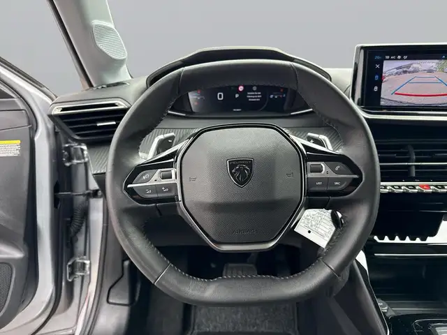 Peugeot 208 view 13