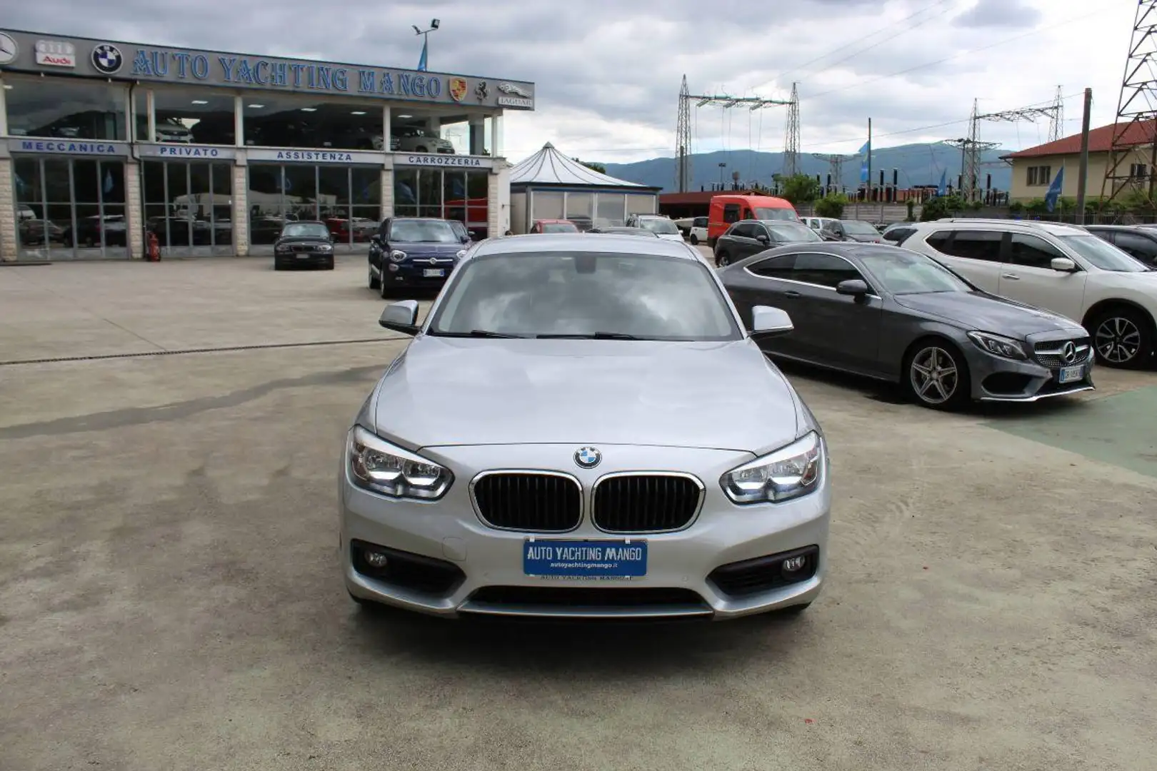 BMW 118 d 5p. Advantage Plateado - 2