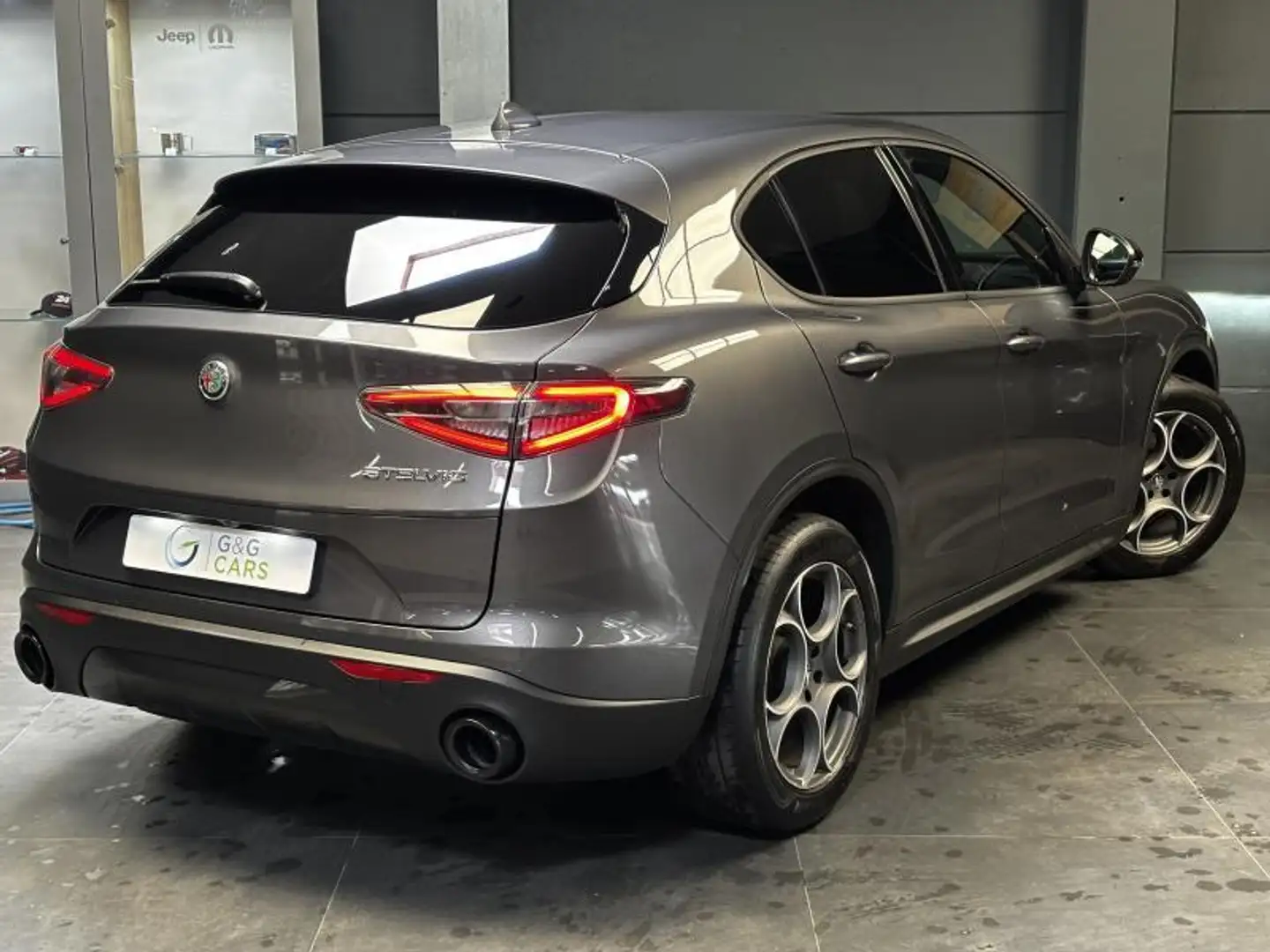 Alfa Romeo Stelvio Sprint Grijs - 2