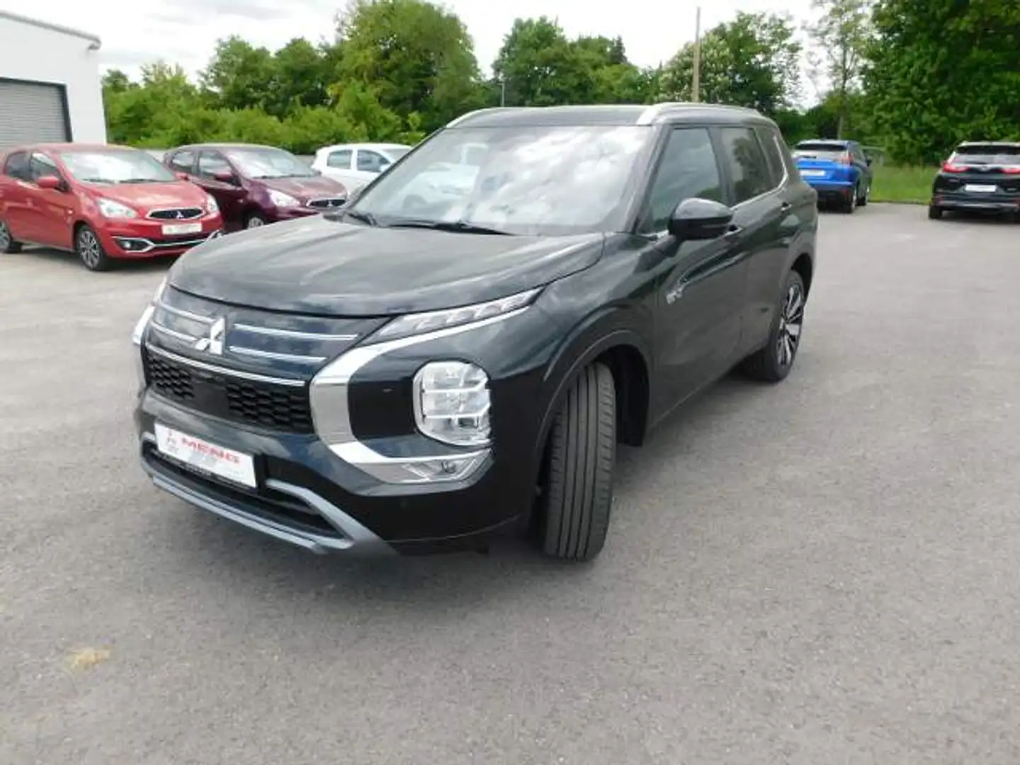 Mitsubishi Outlander 2.4L PHEV Intro Edition Schwarz - 2