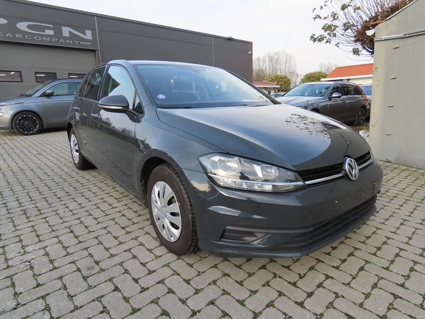 Volkswagen Golf 1.0 TSI BMT Comfortline Grijs - 1