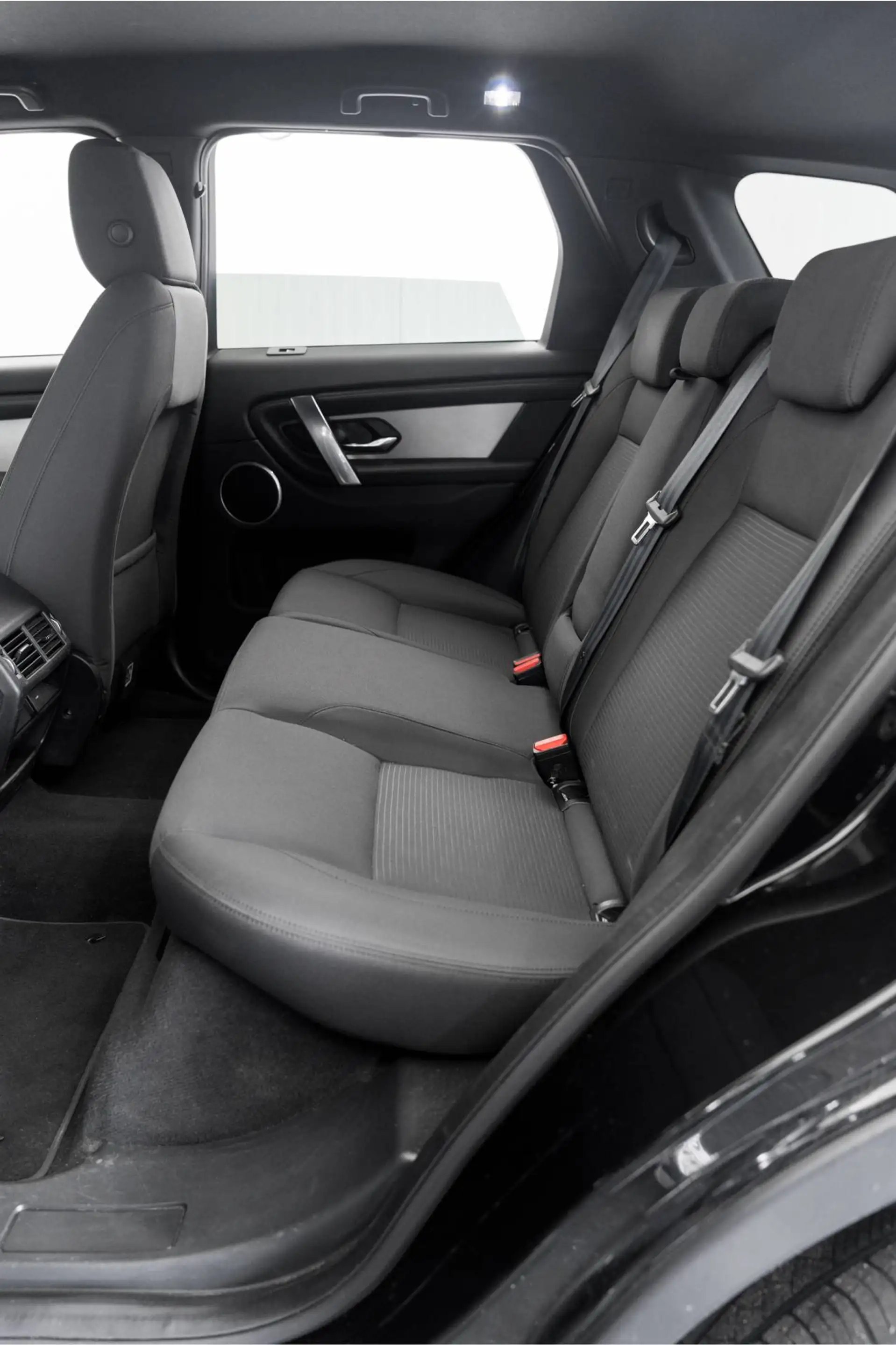 Land Rover Discovery Sport P300e 1.5 R-Dynamic S Trekhaak Nederlandse auto — photo 19