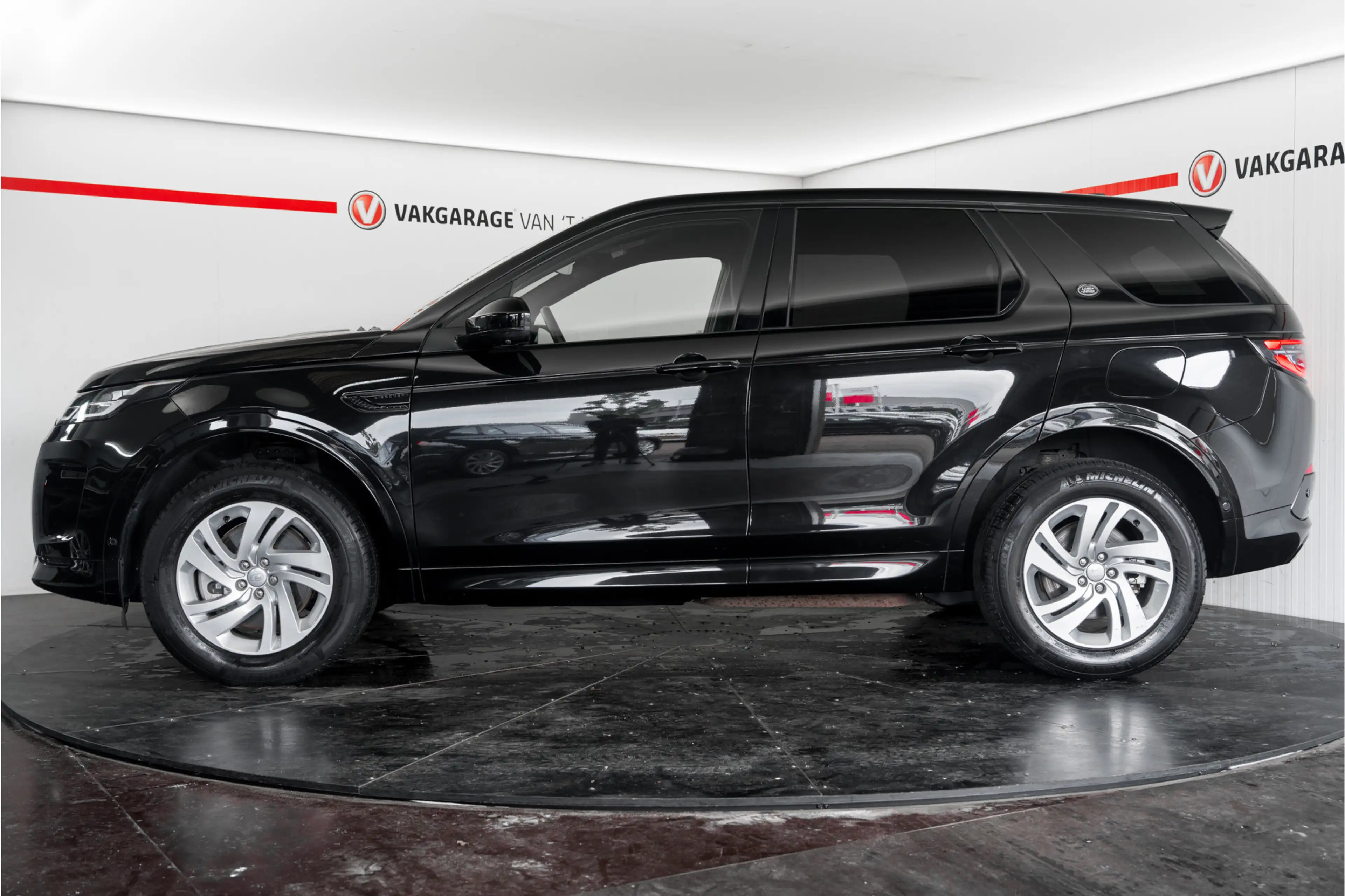 Land Rover Discovery Sport P300e 1.5 R-Dynamic S Trekhaak Nederlandse auto — photo 14