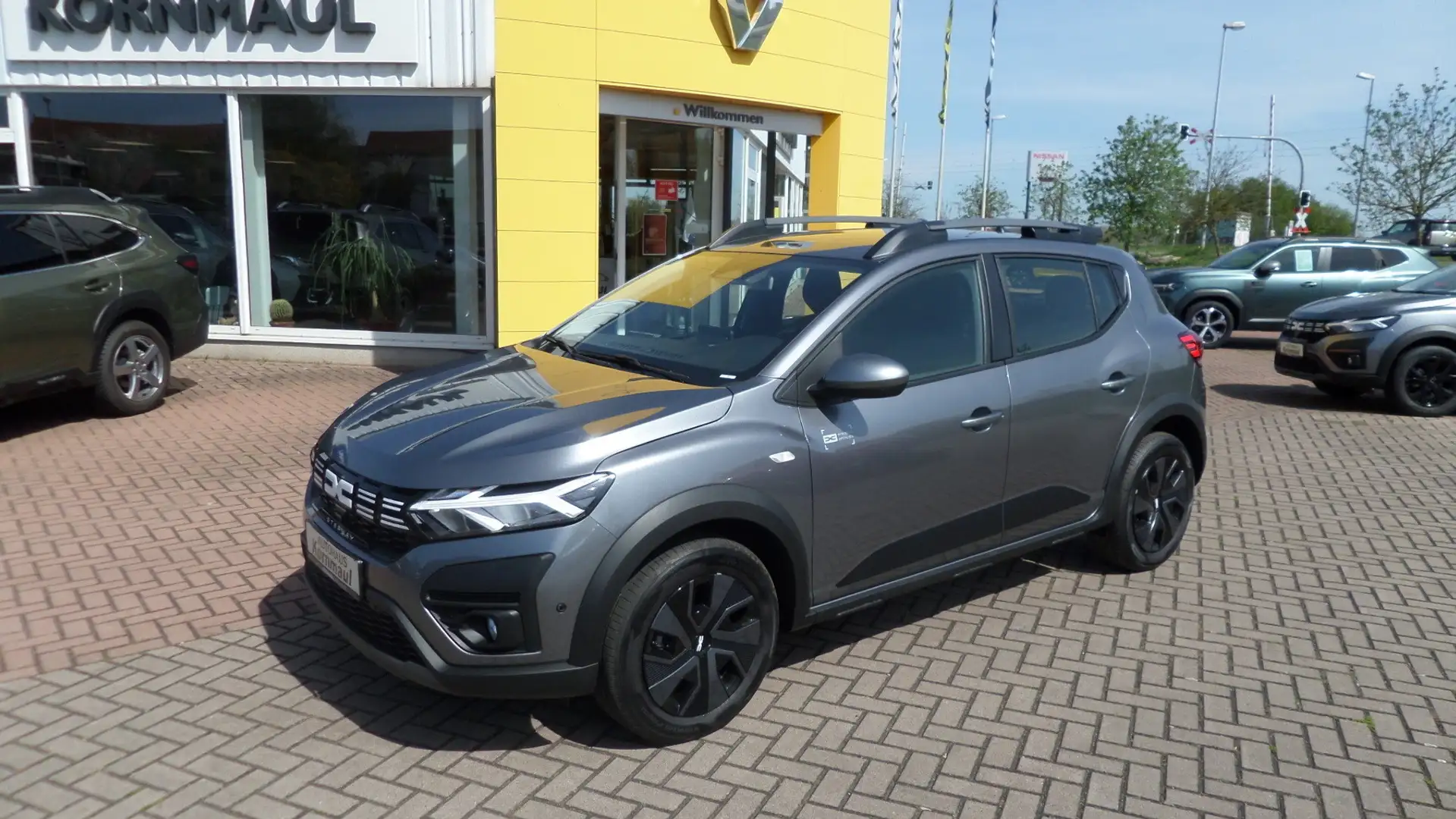 Dacia Sandero Stepway Expression TCe 90 PS CVT Automatik Winterpaket, Navi, Automatik Grau - 1
