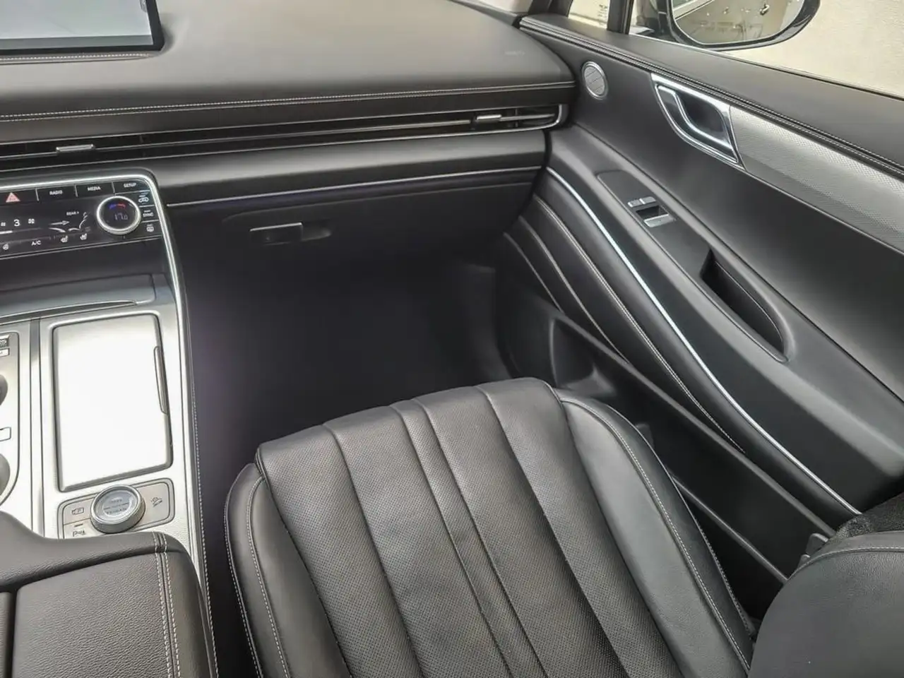 Genesis GV80 снимка Genesis GV80