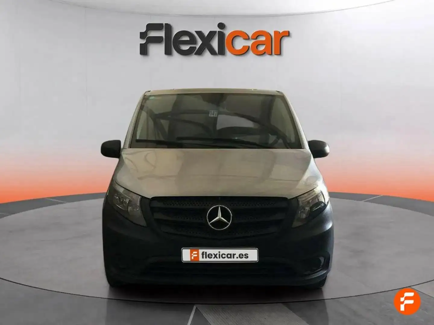 Mercedes-Benz Vito 114 CDI TD LARGA 136CV Gris - 2