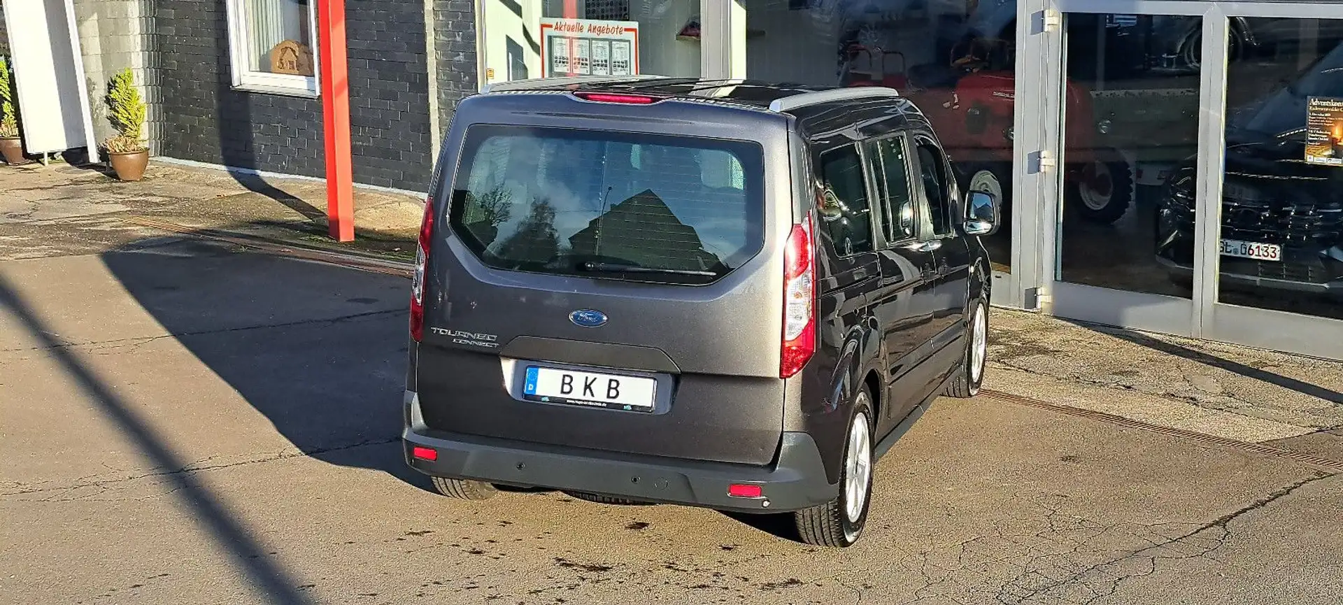 Ford Grand Tourneo TDCI Shzg PDC beh WSS HU/AU/Insp neu Gris - 2