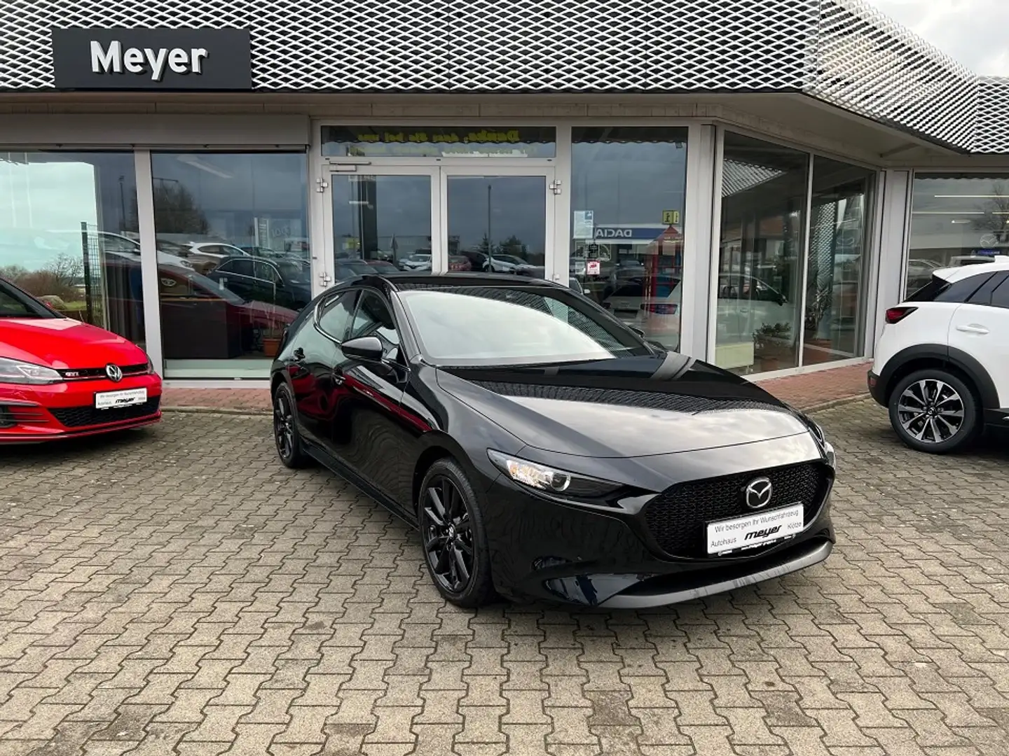 Mazda 3 2.0L e-SKYACTIV G 150ps 6AT FWD Exclusive-line DES Schwarz - 1