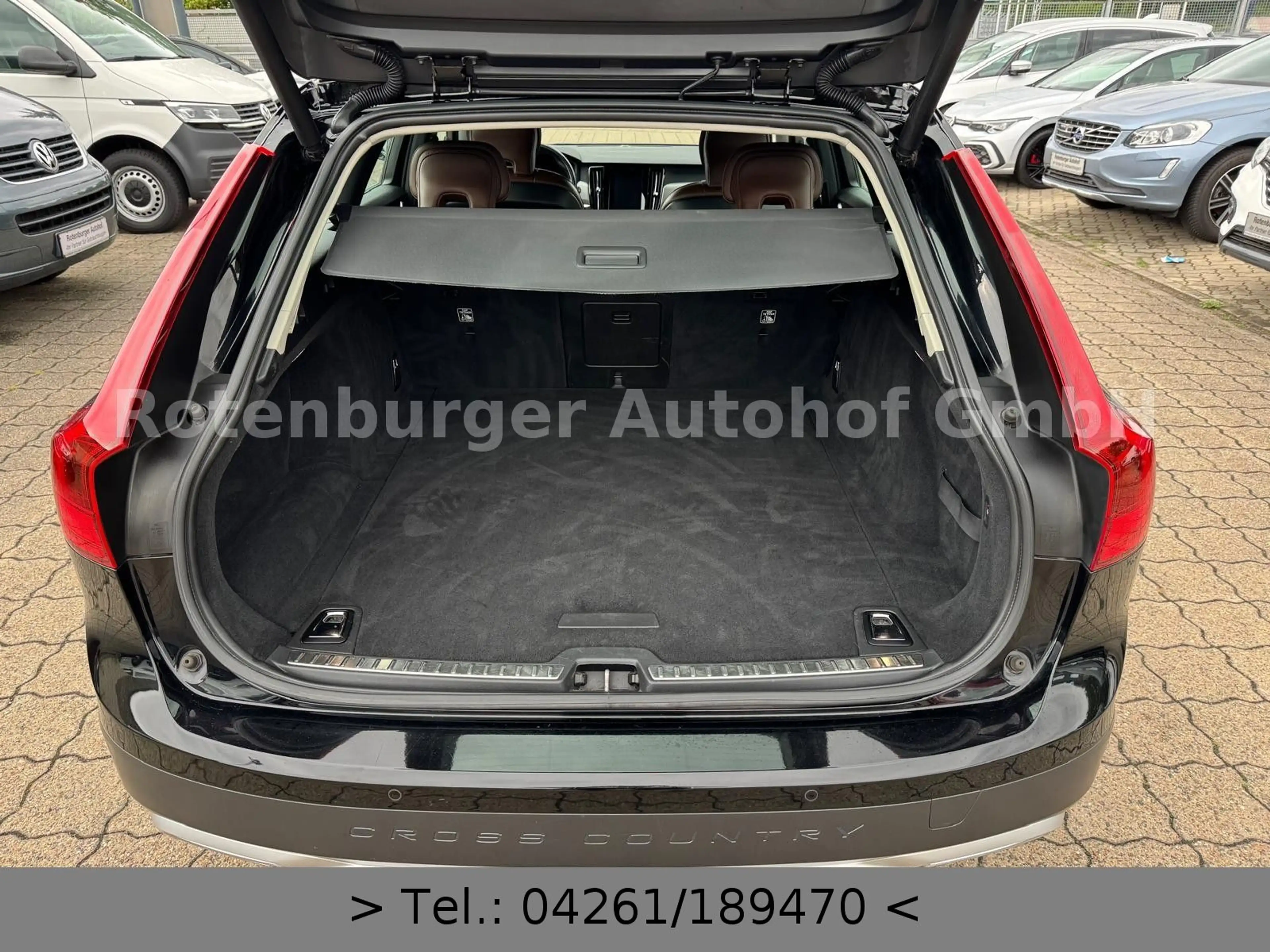 Volvo V90 Cross Country V90*CROSS*COUNTRY*PRO*D5*AWD*LEDER*CAM*TÜV NEU — photo 7