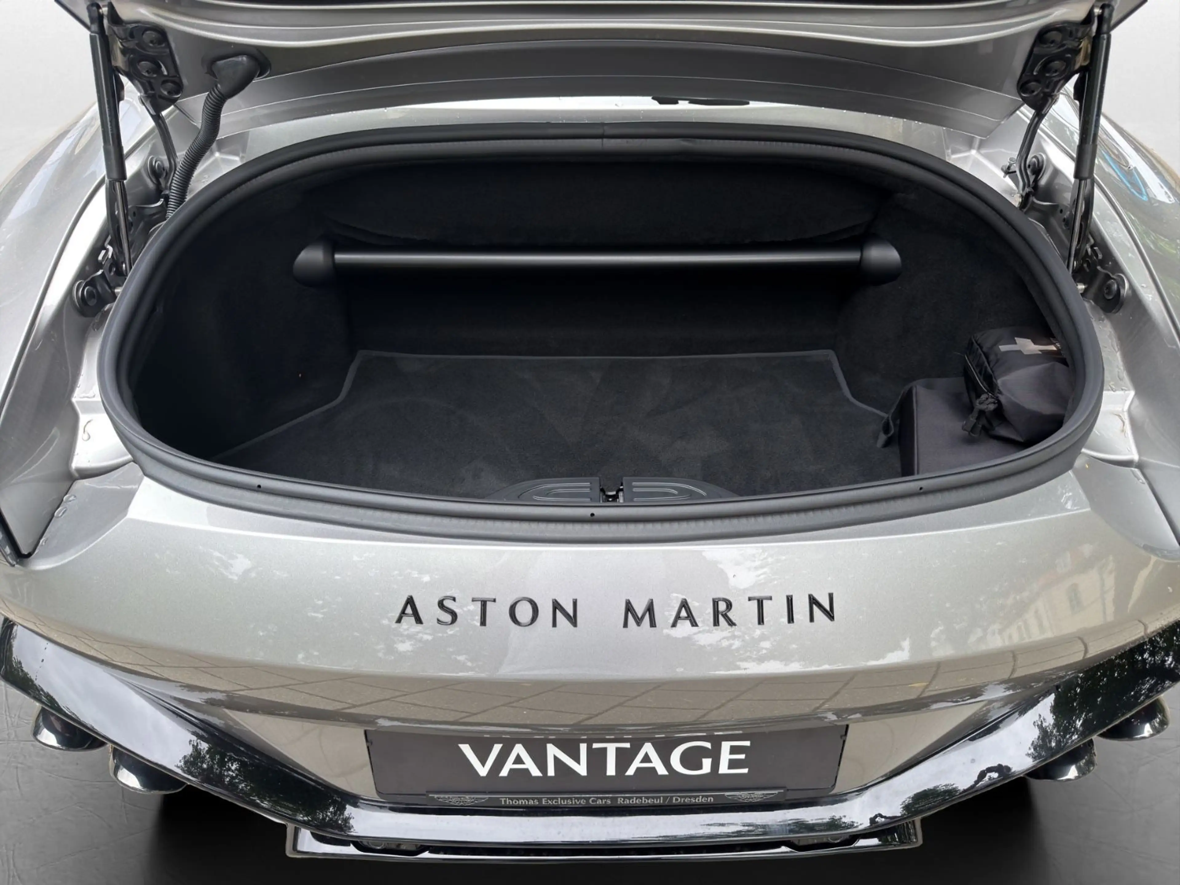 Aston Martin V8 4.0 V8 Roadster — photo 11