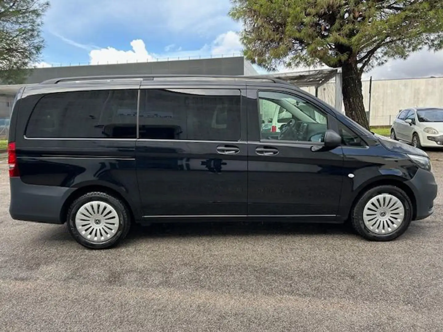 Mercedes-Benz Vito 2.0 114 CDI Tourer Pro Long 9 POSTI PREZZO+IVA Czarny - 2