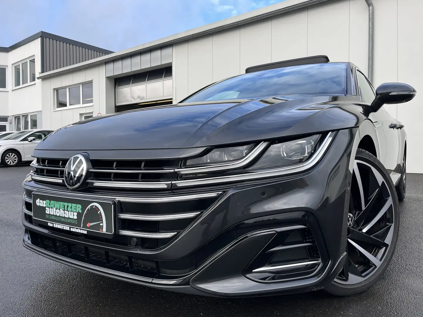 Volkswagen Arteon 2.0 TDI DSG 4Motion Shooting Brake R-Line 219€ m Grau - 1